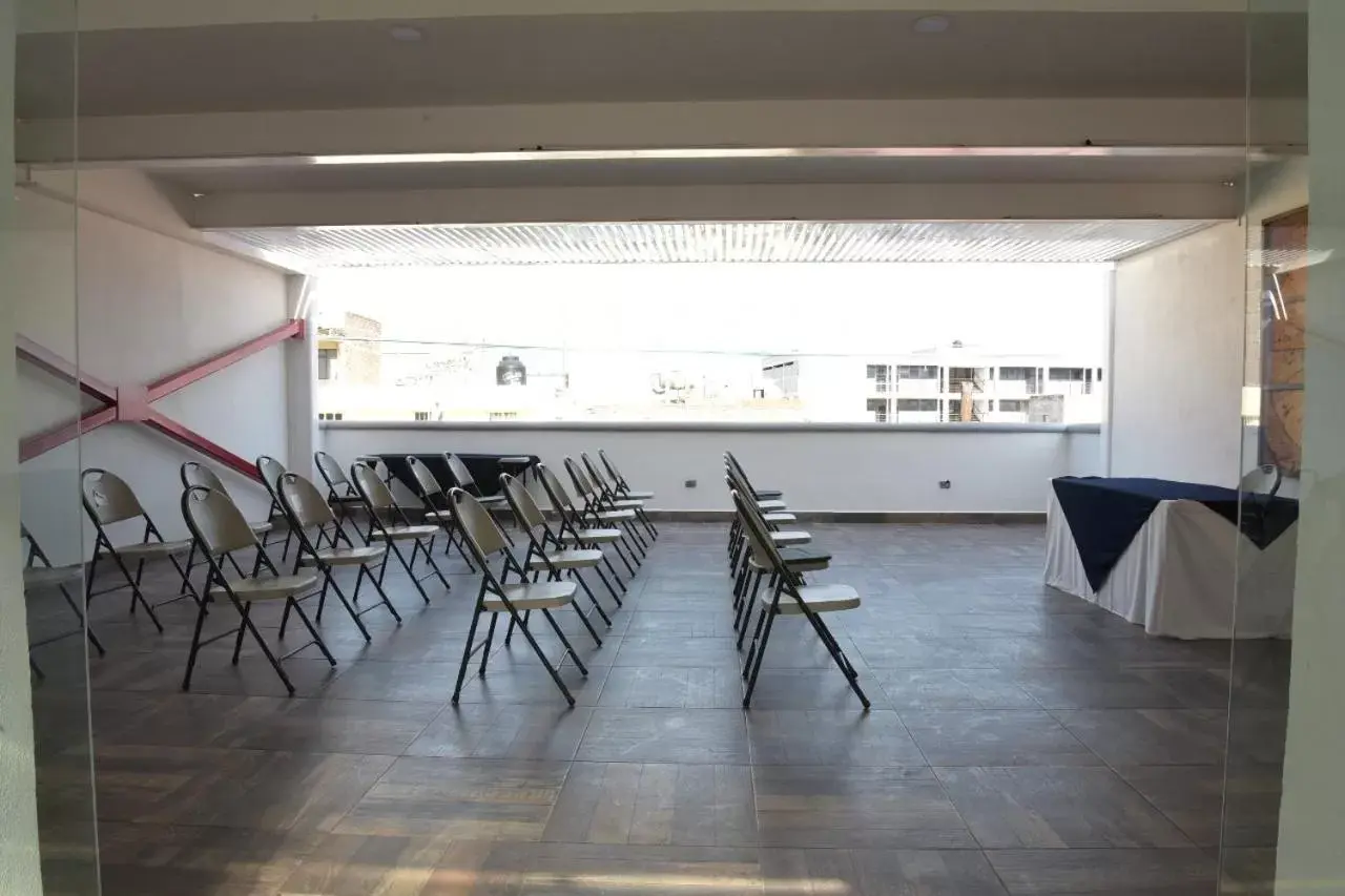 Meeting/conference room in Hotel del Arte y Figura