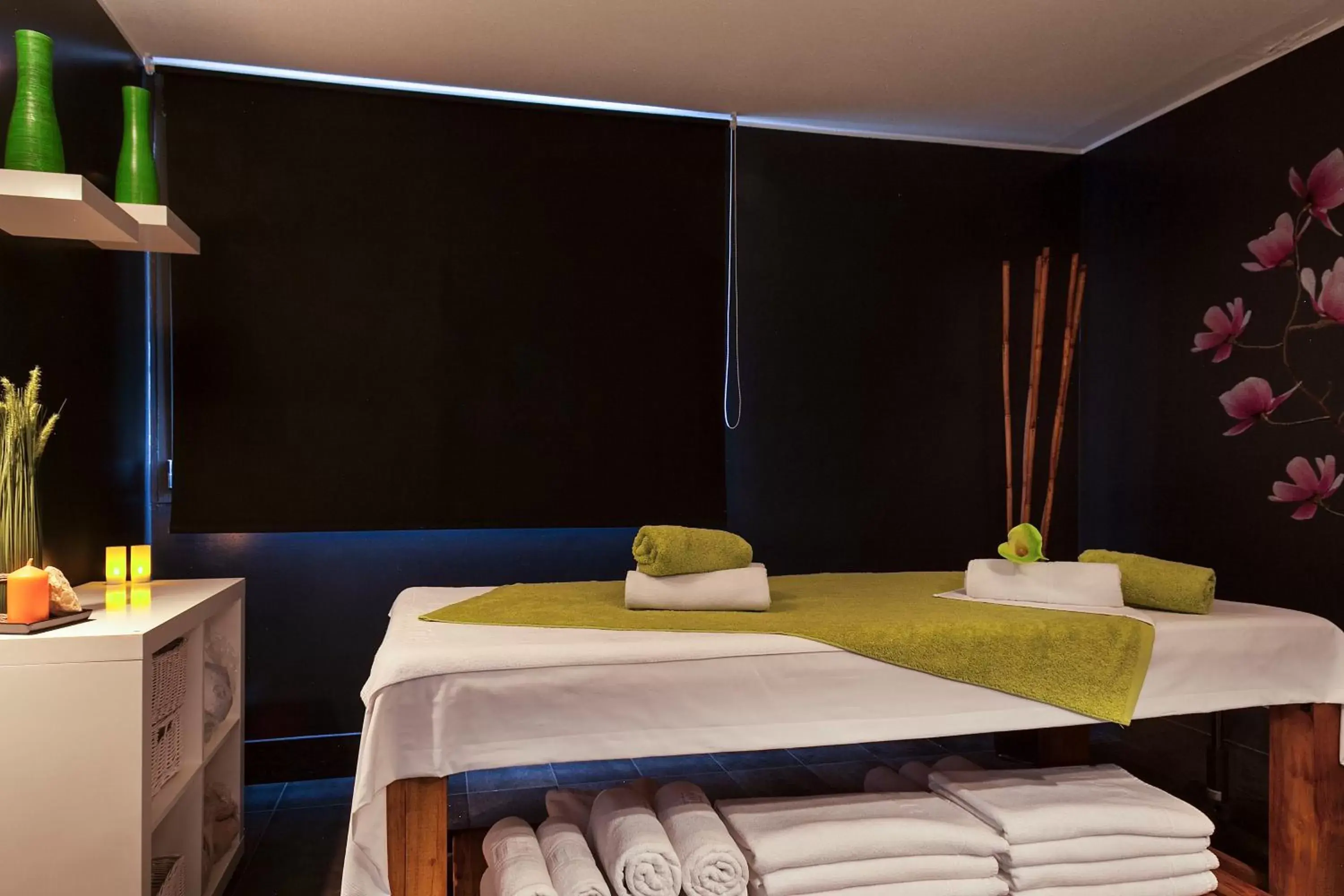 Massage in Acta Arthotel