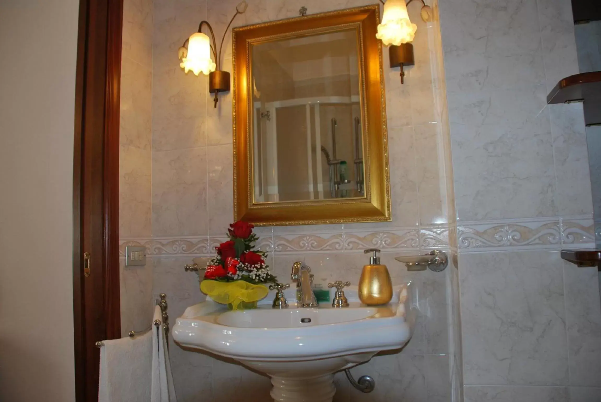 Bathroom in B&B La Rosa Antica