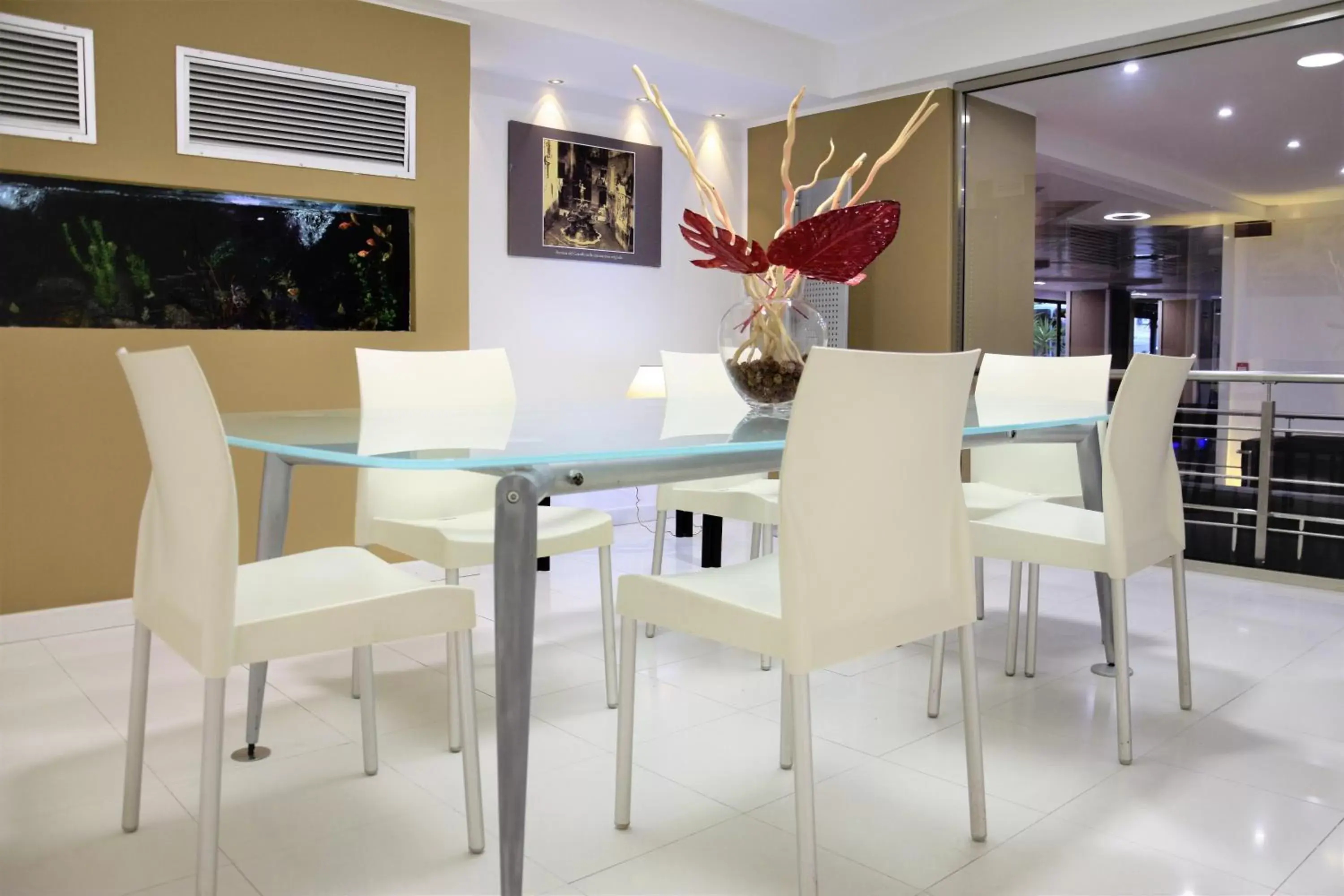 Meeting/conference room, Dining Area in Ibis Styles Palermo Cristal