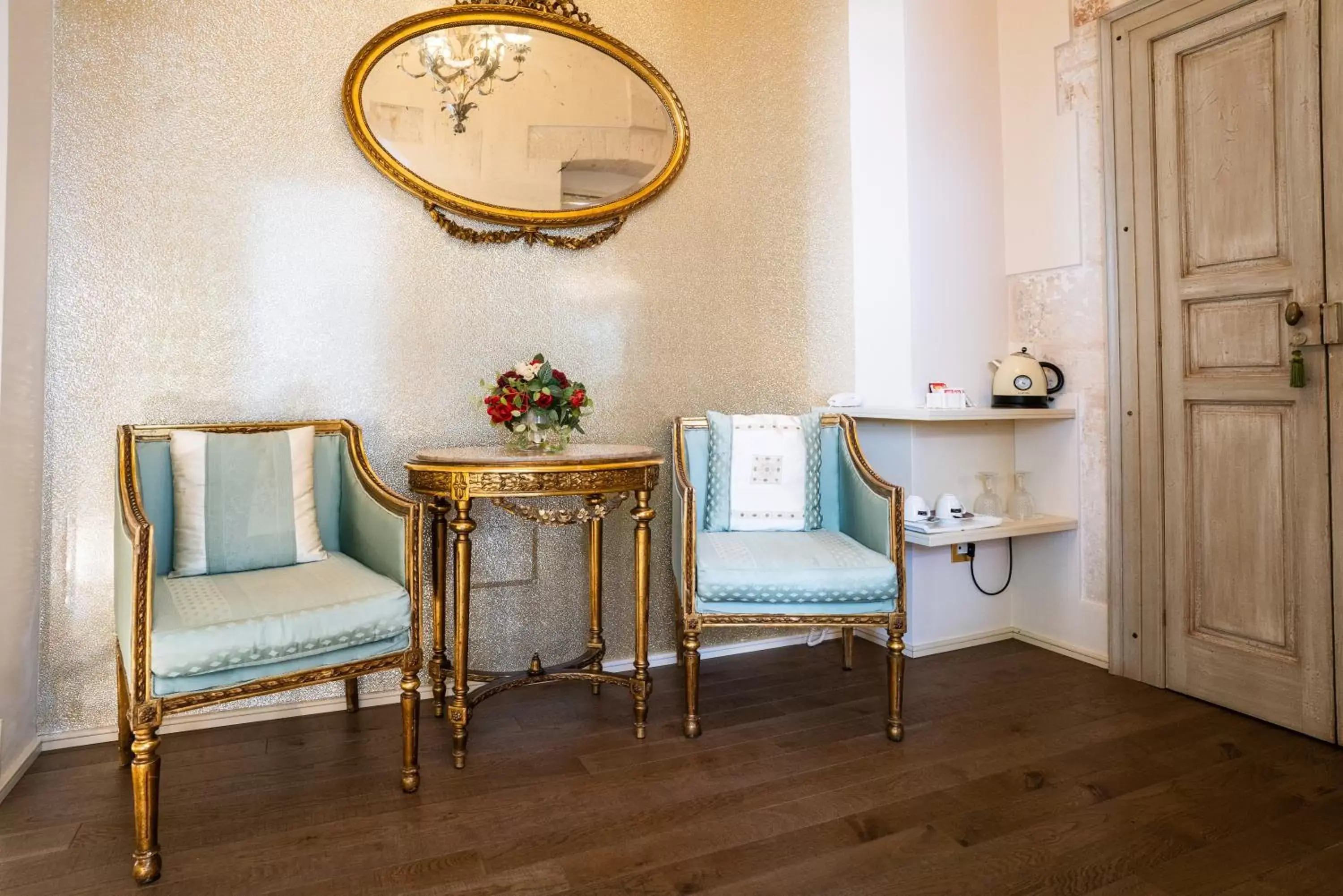 Bedroom, Seating Area in Palazzo Scotto