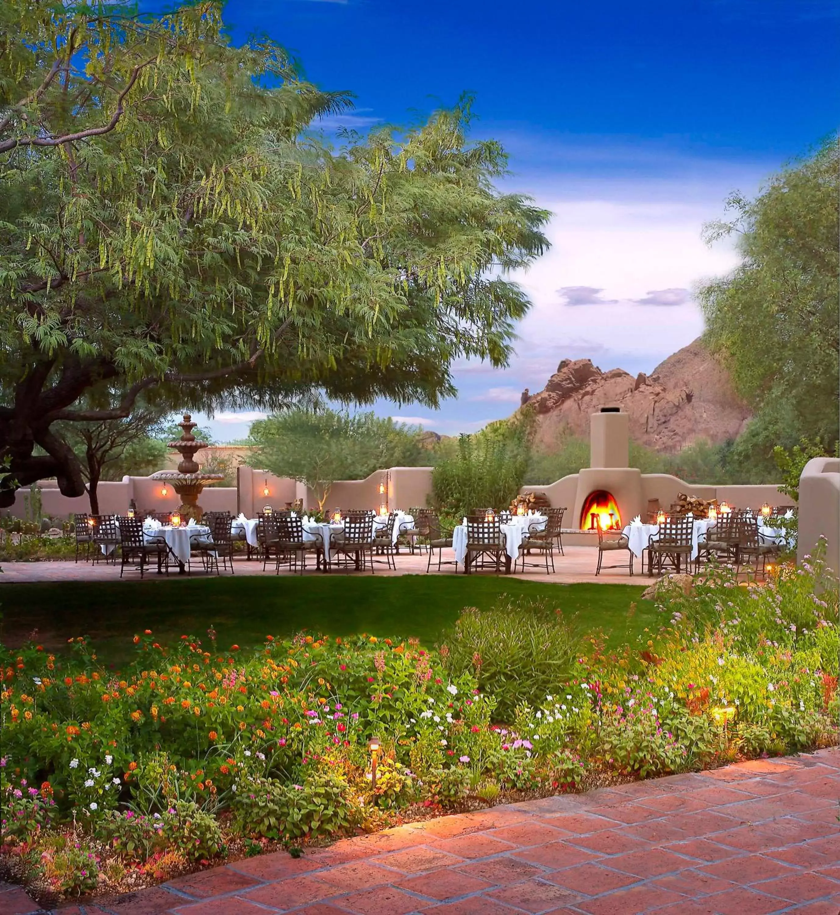 Restaurant/places to eat in The Hermosa Inn Restaurant/places to eat in The Hermosa Inn