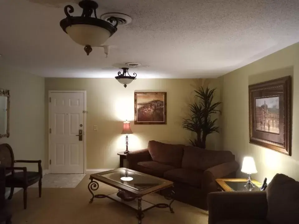 Living room, Seating Area in Ashley Quarters Hotel