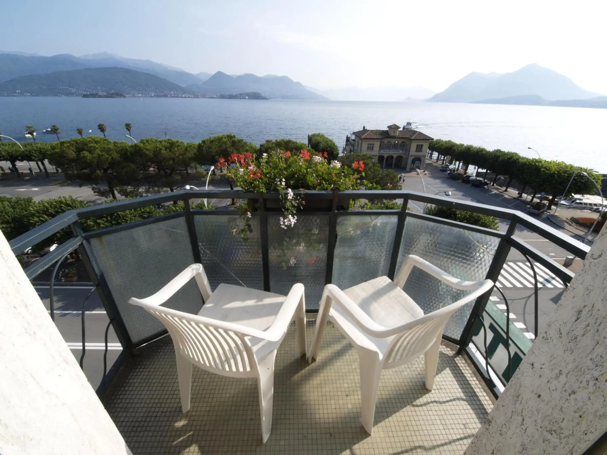 Balcony/Terrace in Hotel Italie et Suisse