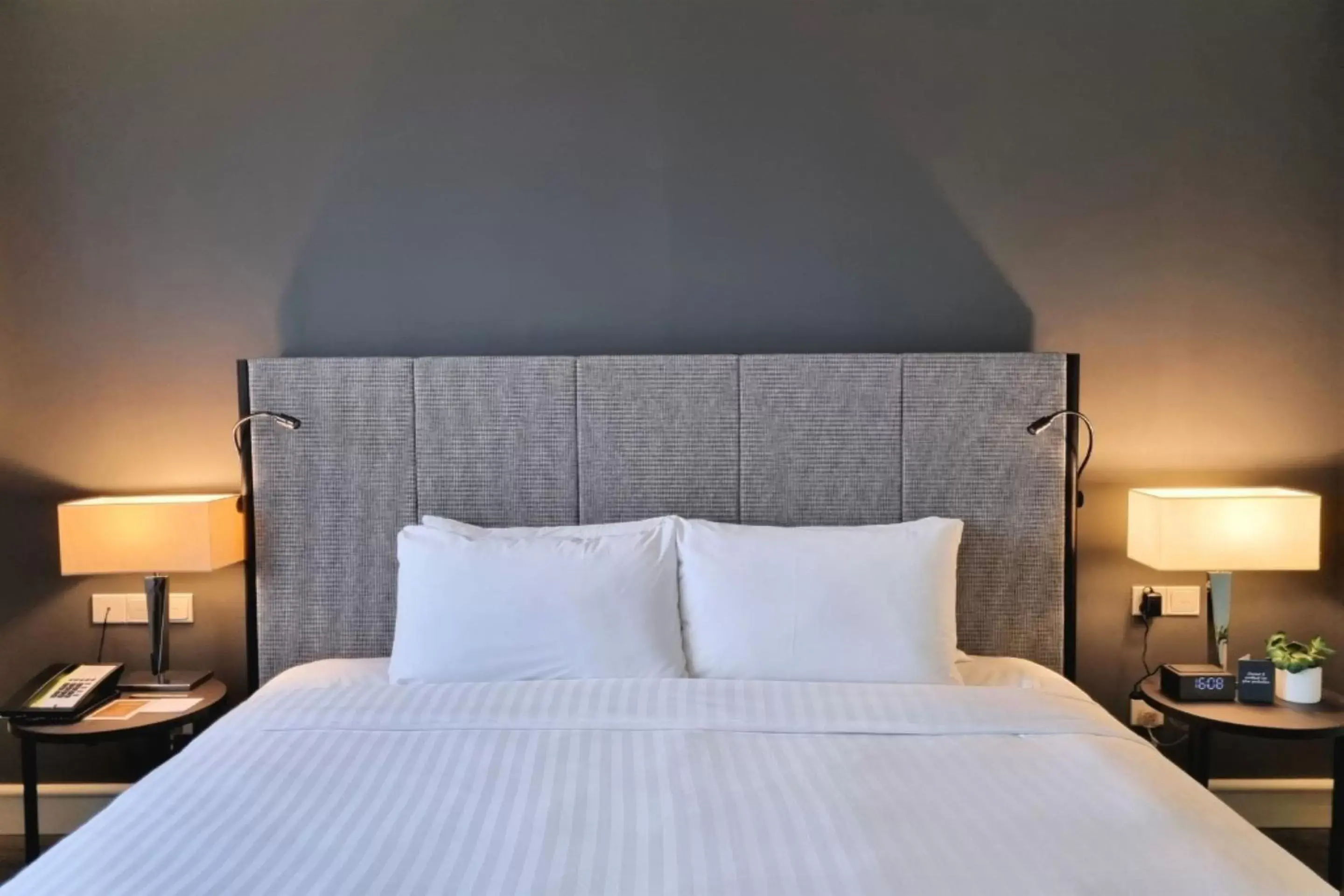 Bed in Vibe Hotel Singapore Orchard