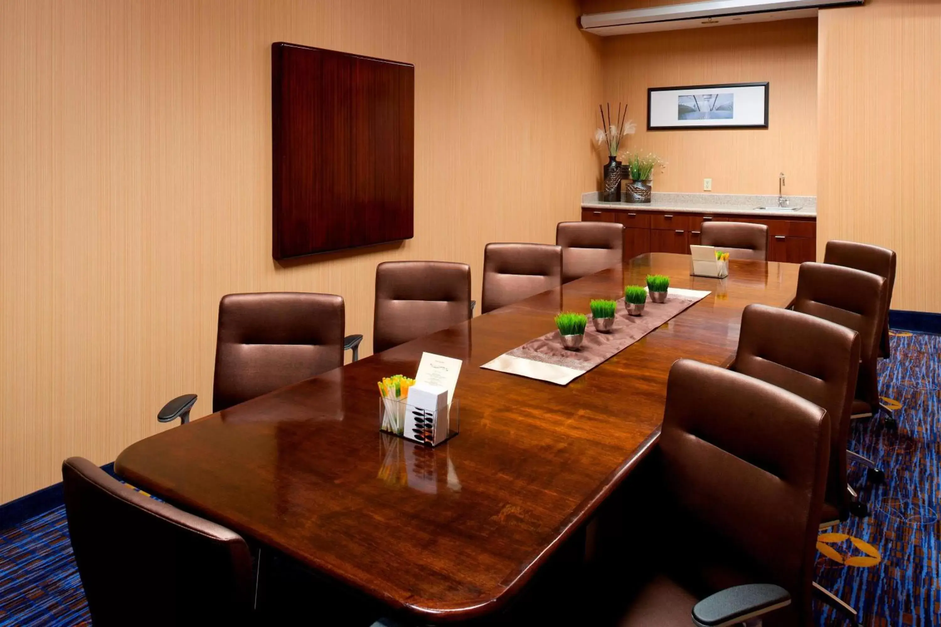 Meeting/conference room in Courtyard by Marriott Cypress Anaheim / Orange County