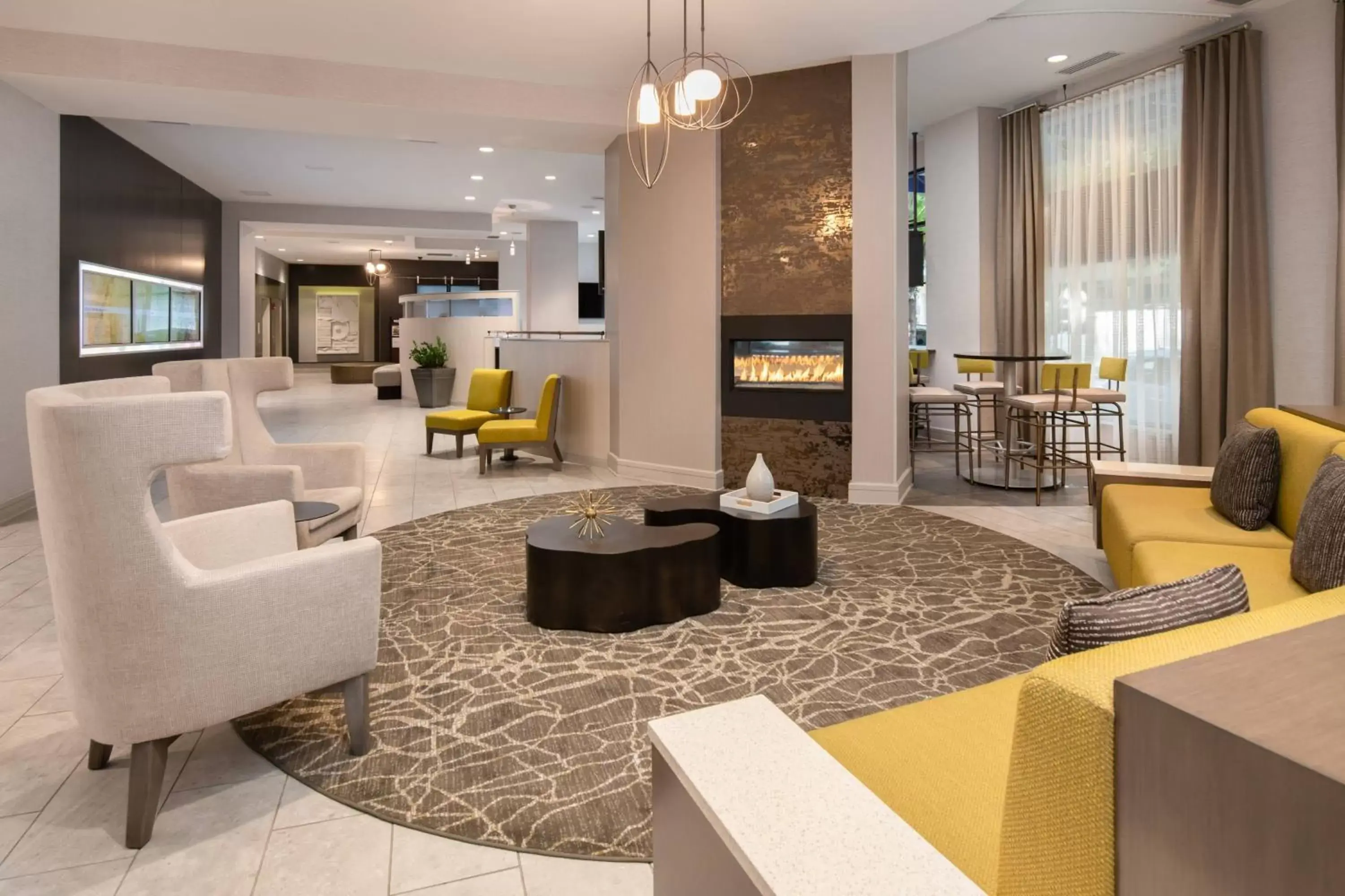 Lobby or reception, Lounge/Bar in SpringHill Suites Seattle Downtown