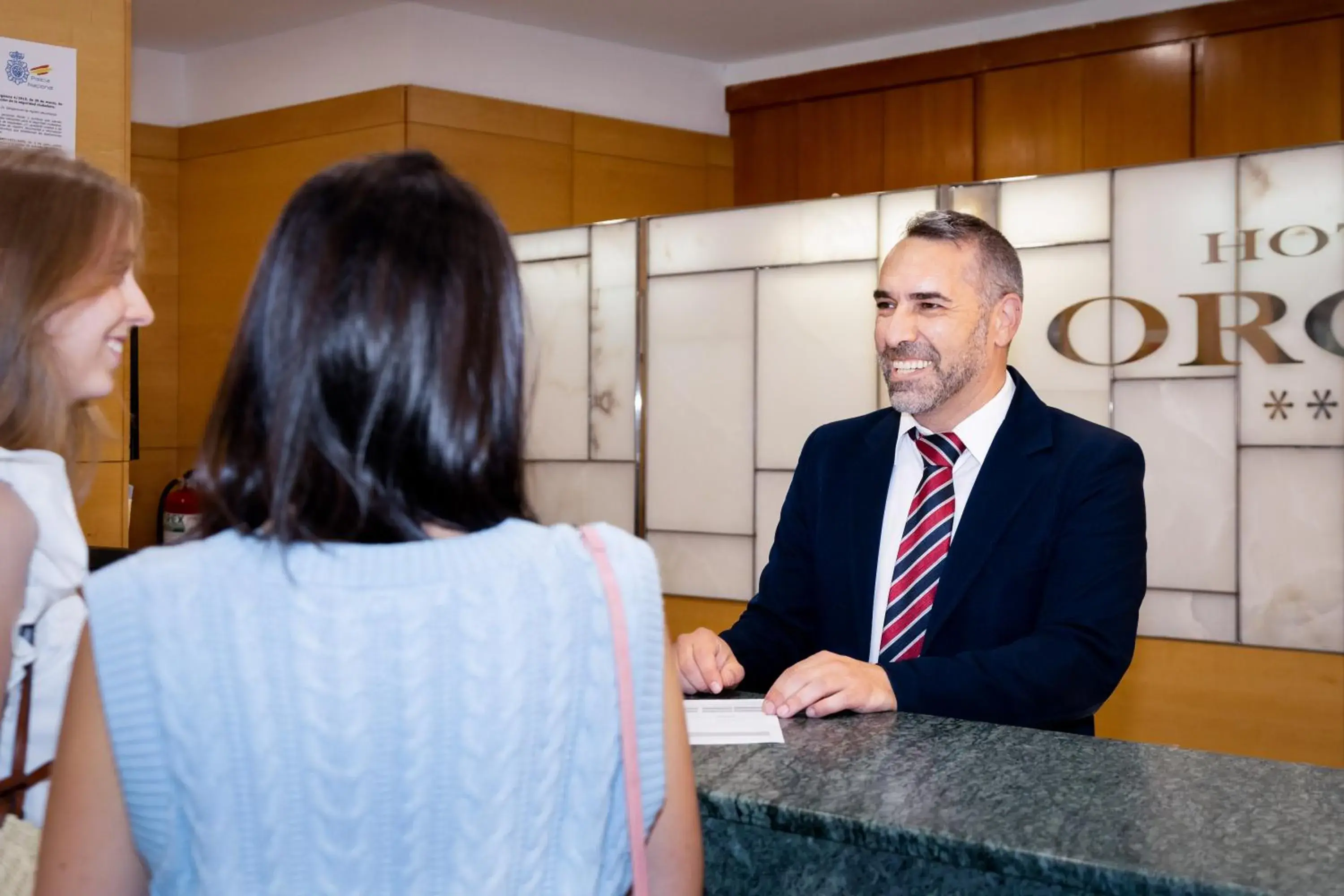 Staff, Lobby/Reception in Hotel Oroel