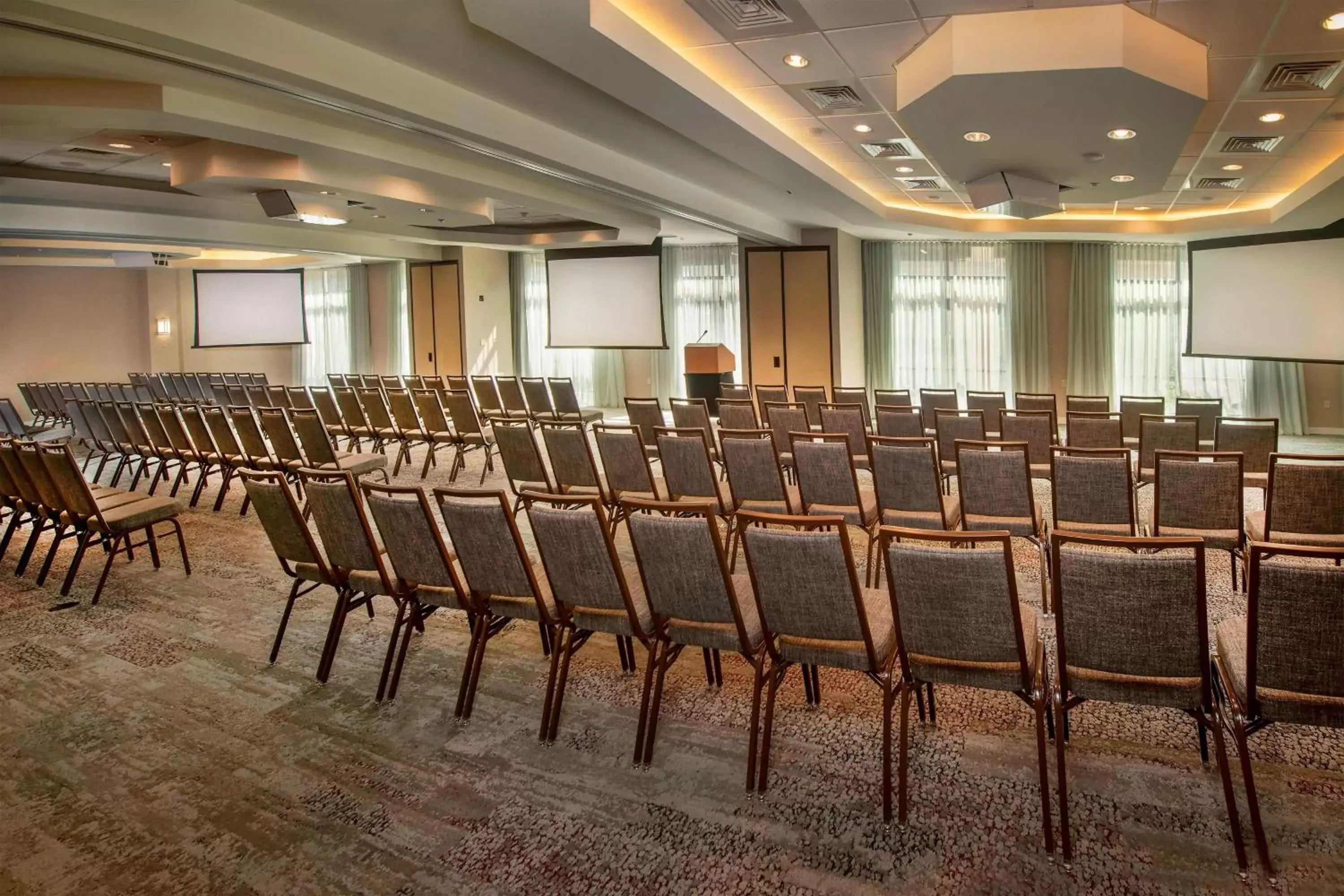 Meeting/conference room in Courtyard by Marriott Gaithersburg Washingtonian Center