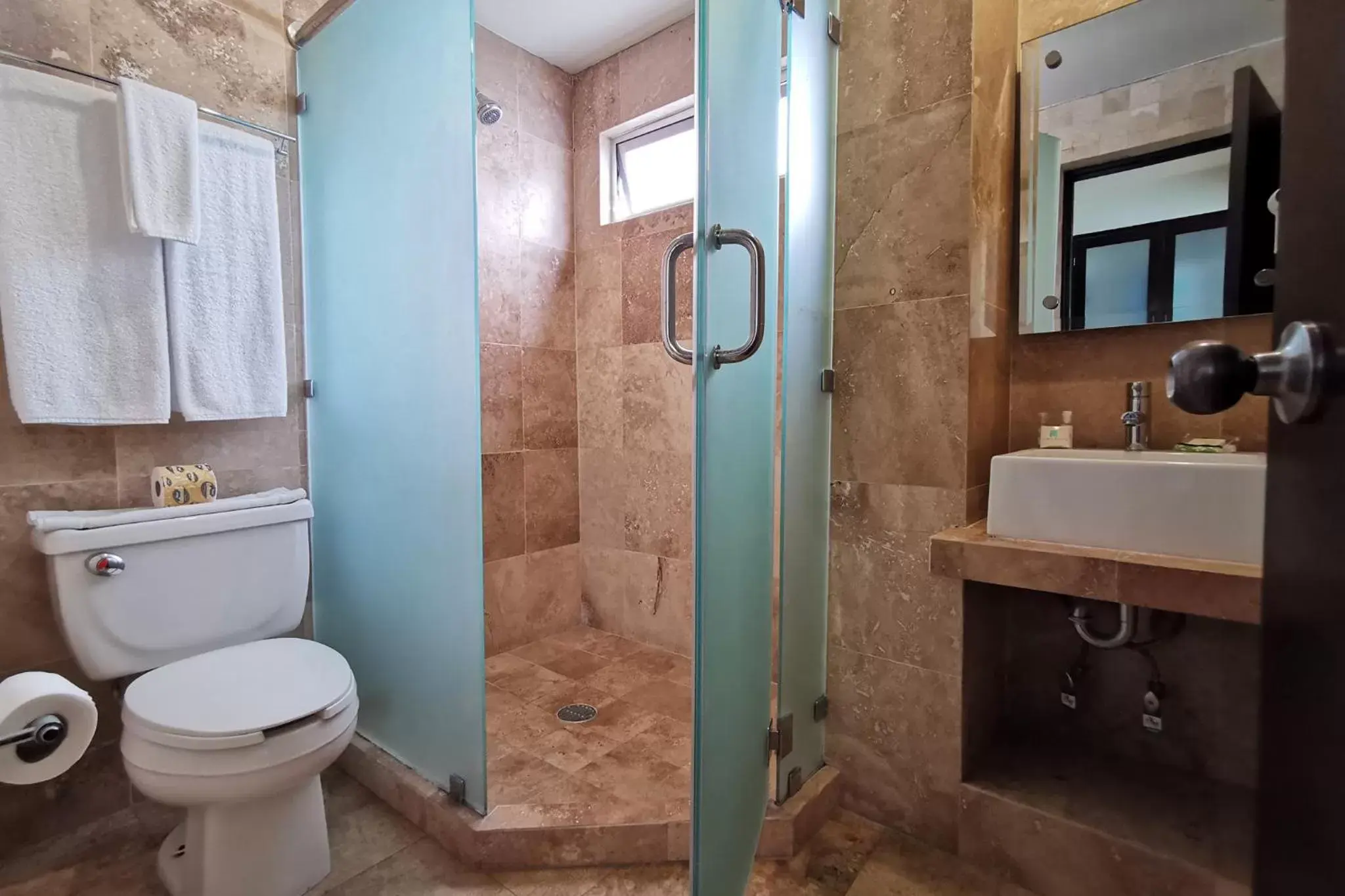 Bathroom in Coral Island Beach View Hotel