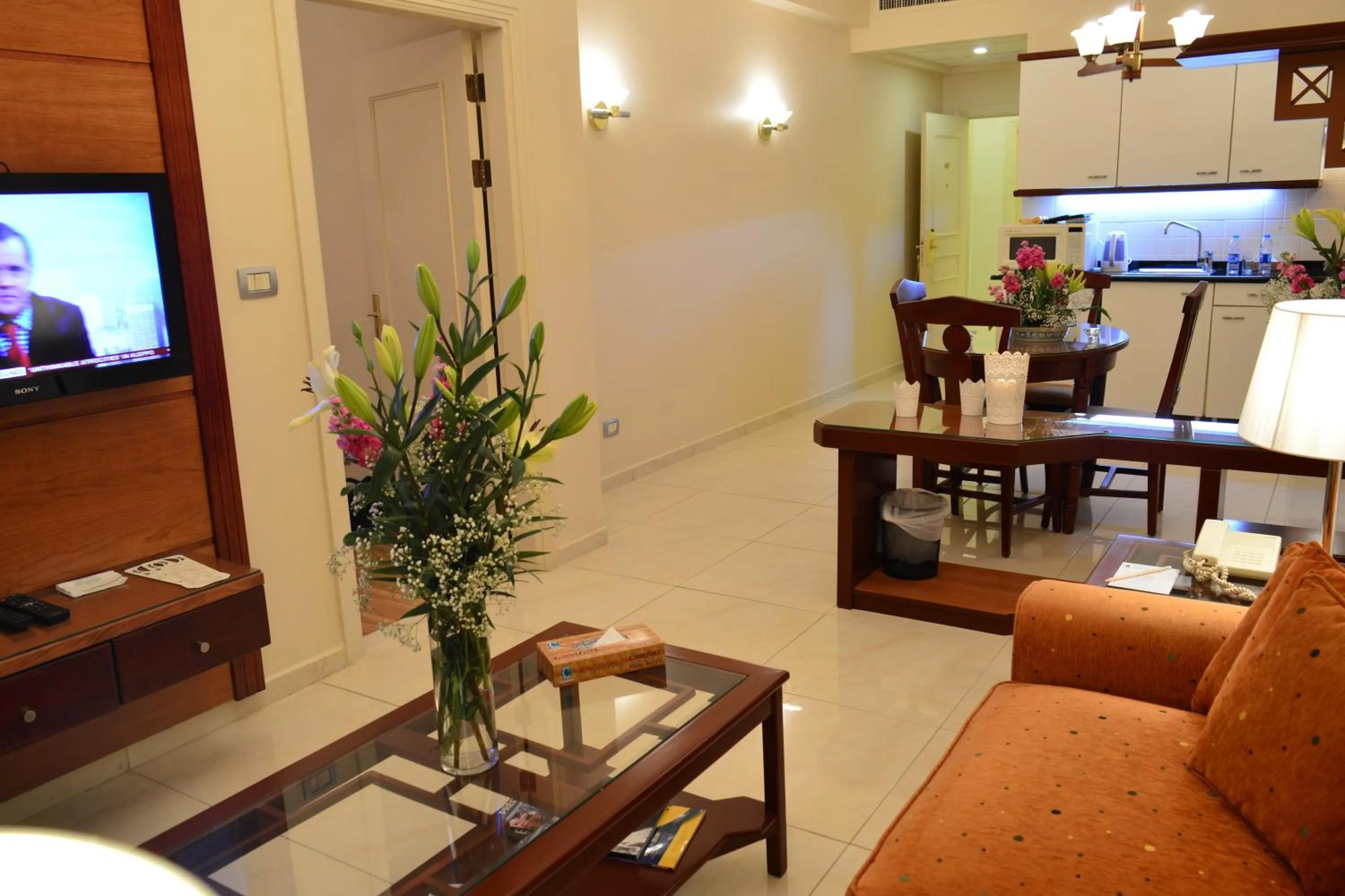 Kitchen or kitchenette in Comfort Hotel Suites