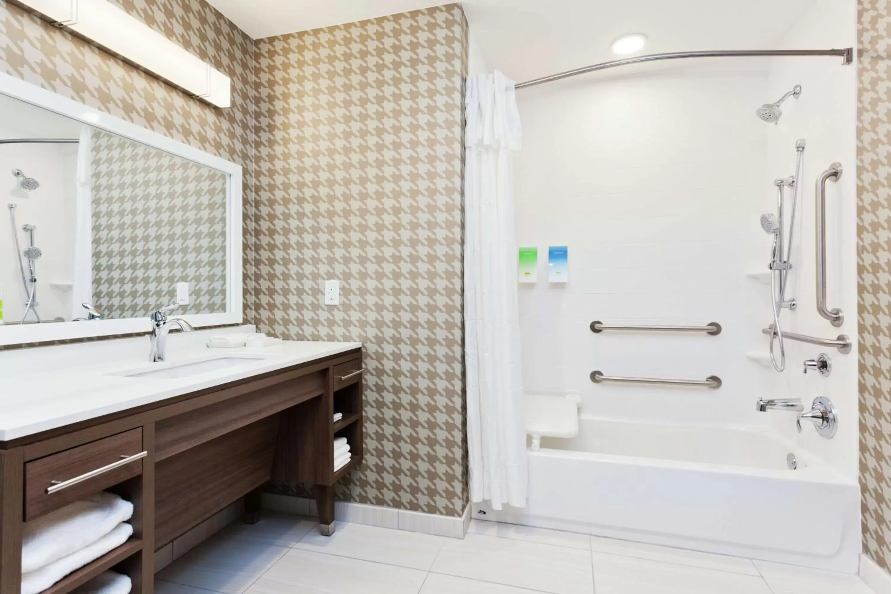 Bathroom in Home2 Suites By Hilton Birmingham Colonnade