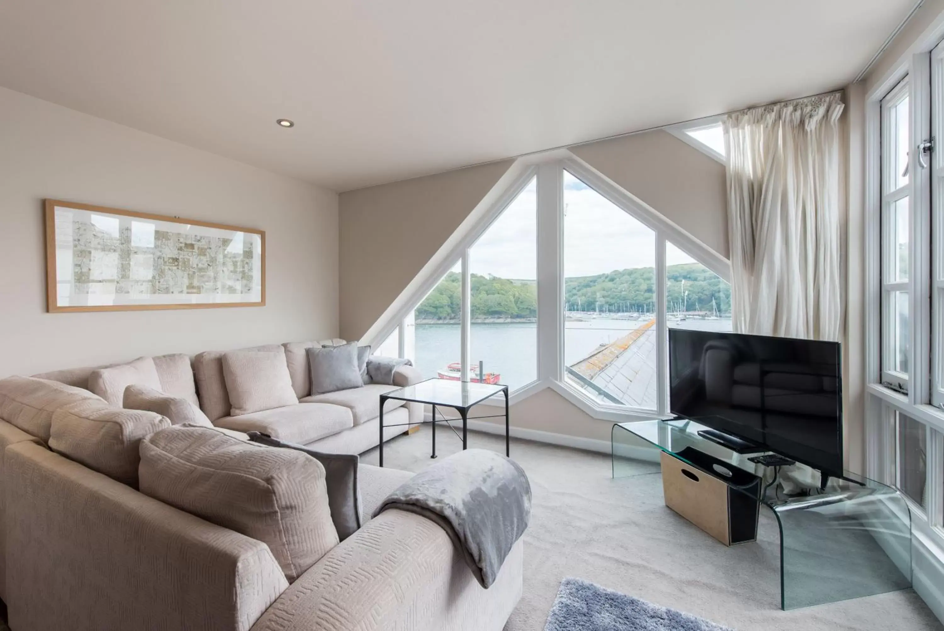 TV and multimedia, Seating Area in The Old Quay House Hotel