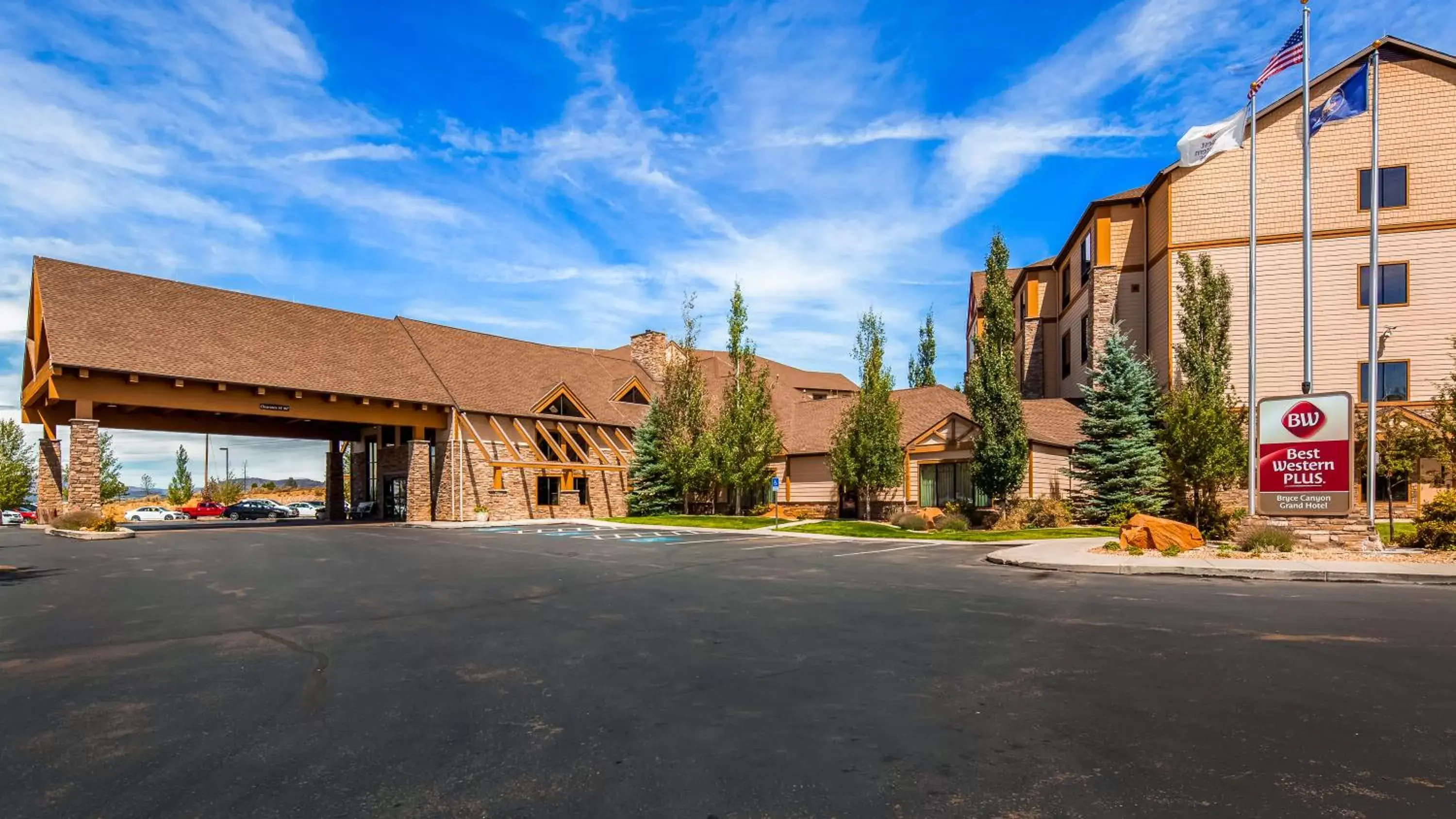 Property Building in Best Western PLUS Bryce Canyon Grand Hotel
