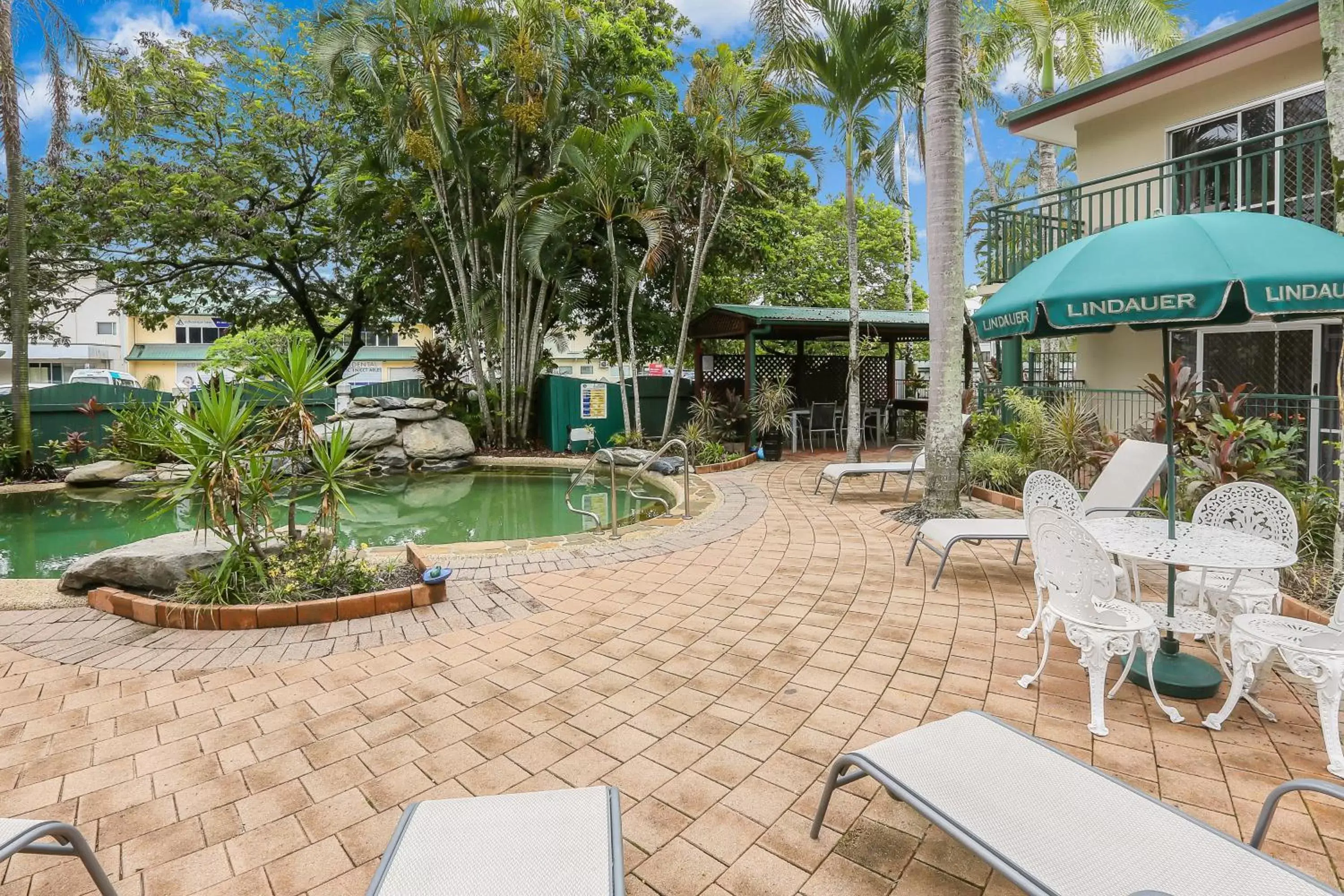 Swimming Pool in Koala Court Holiday Apartments