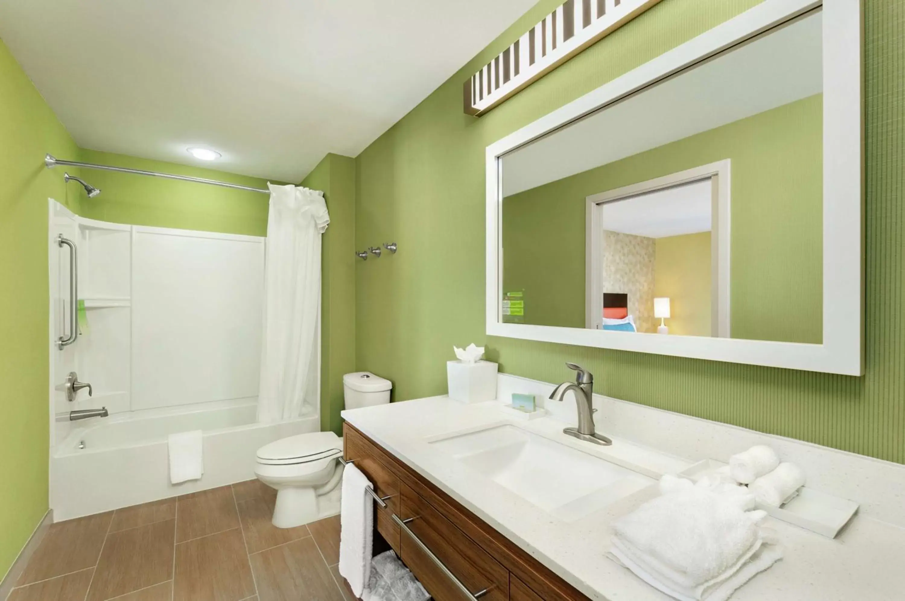 Bathroom in Home2 Suites by Hilton Biloxi/North/D'Iberville