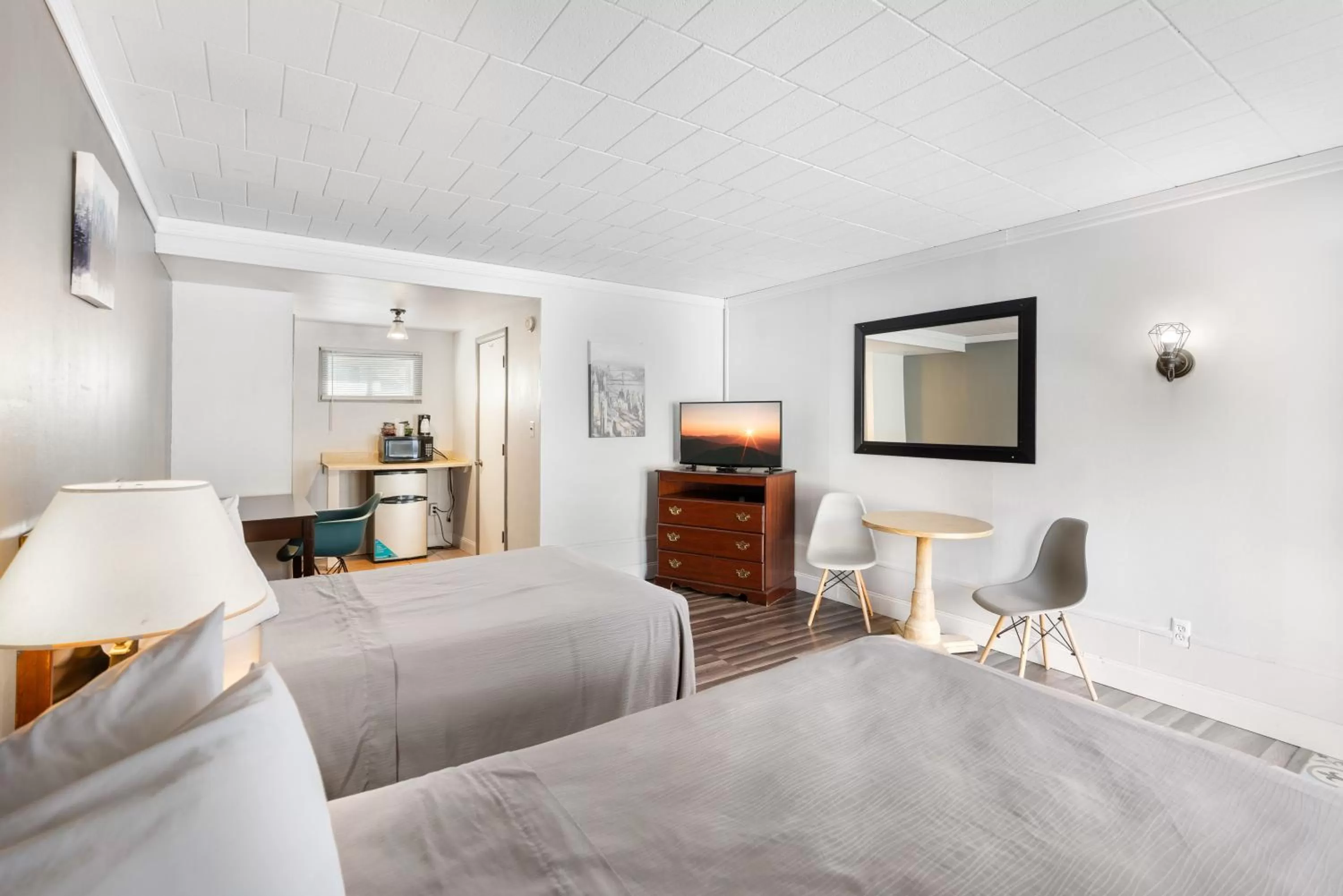 TV and multimedia, Bed in FairBridge Inn and Suites West Point