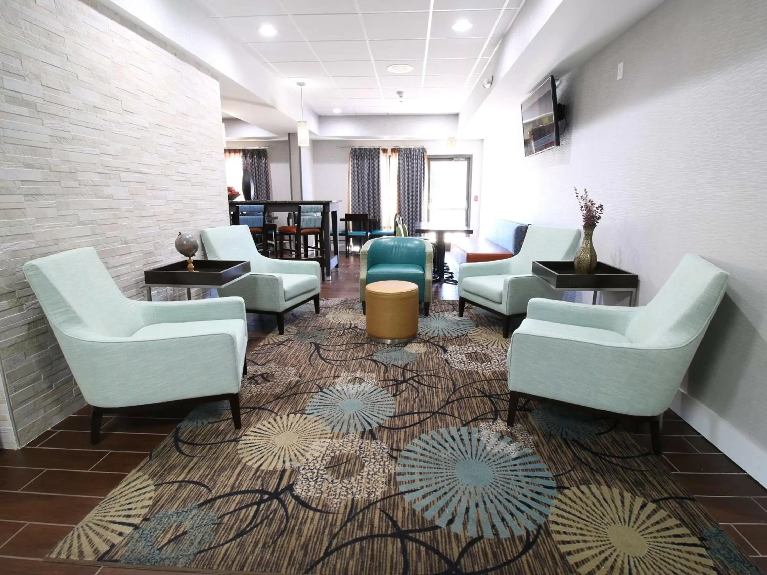 Bedroom, Seating Area in Hampton Inn Saint Augustine-I-95