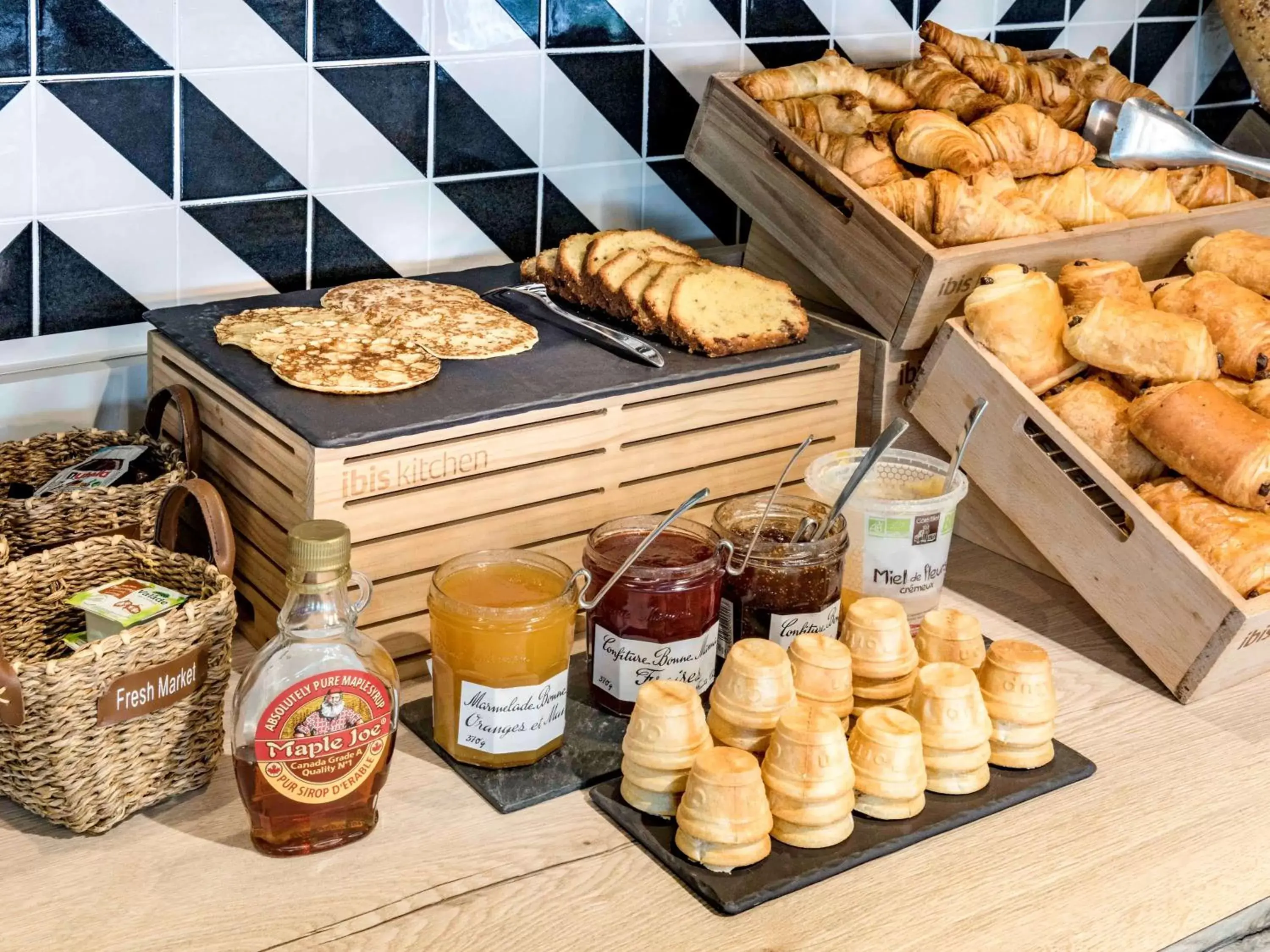 Restaurant/places to eat in ibis Creil Sur Oise Restaurant/places to eat in ibis Creil Sur Oise