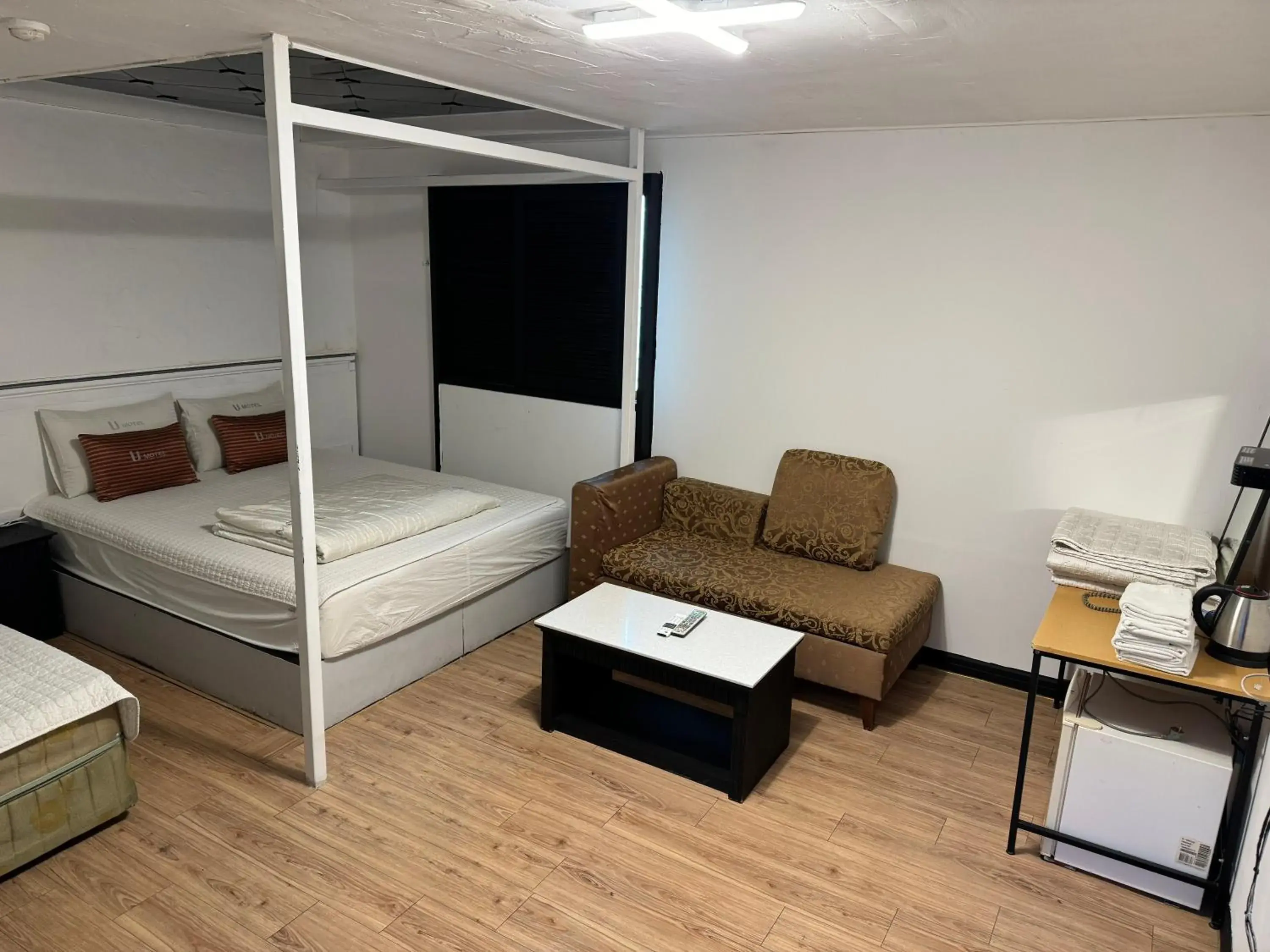 Bed in Airtel Bed in Airtel