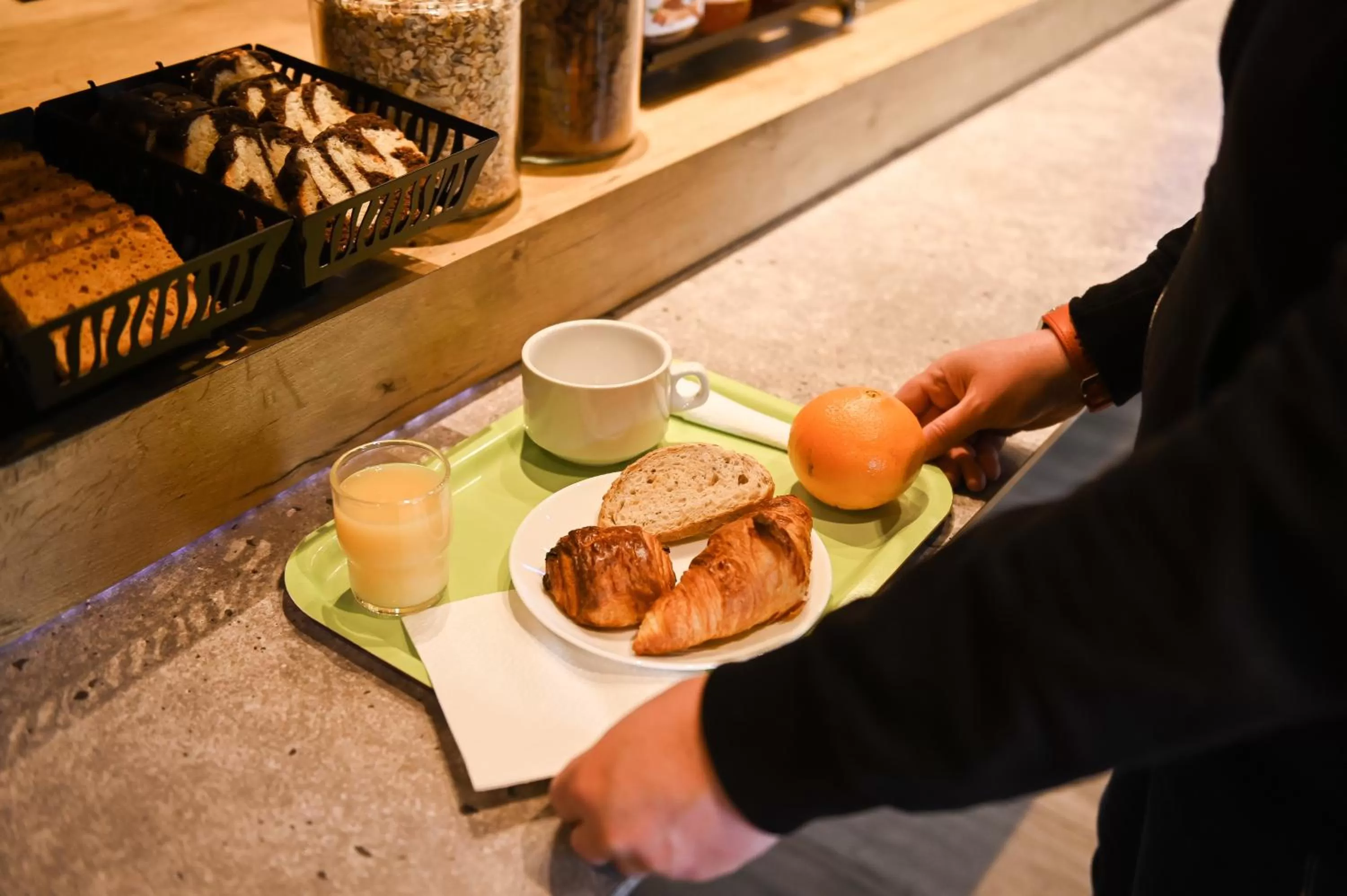 Buffet breakfast in ibis budget Site du Futuroscope