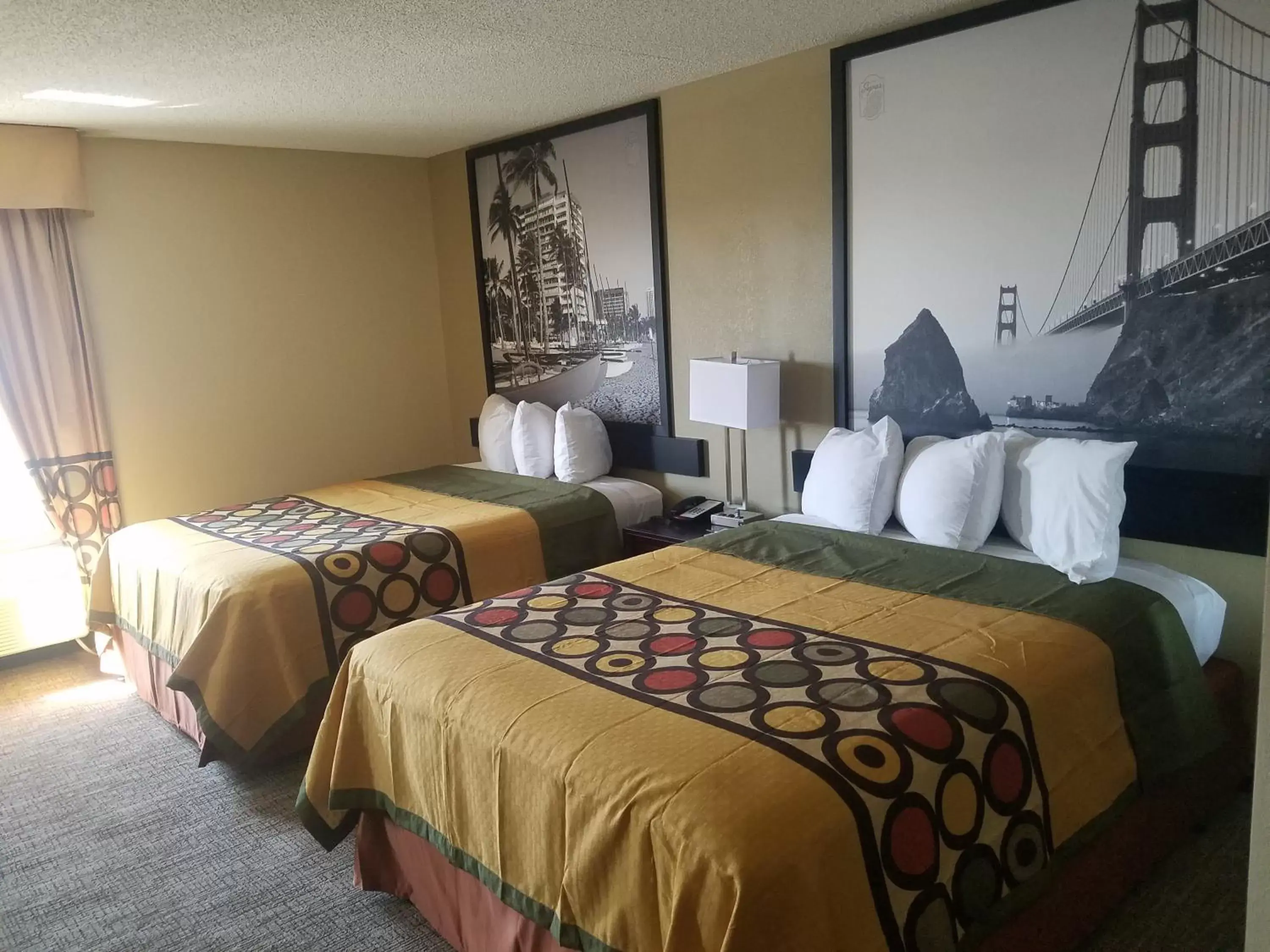 Bedroom, Bed in Super 8 by Wyndham Wichita North