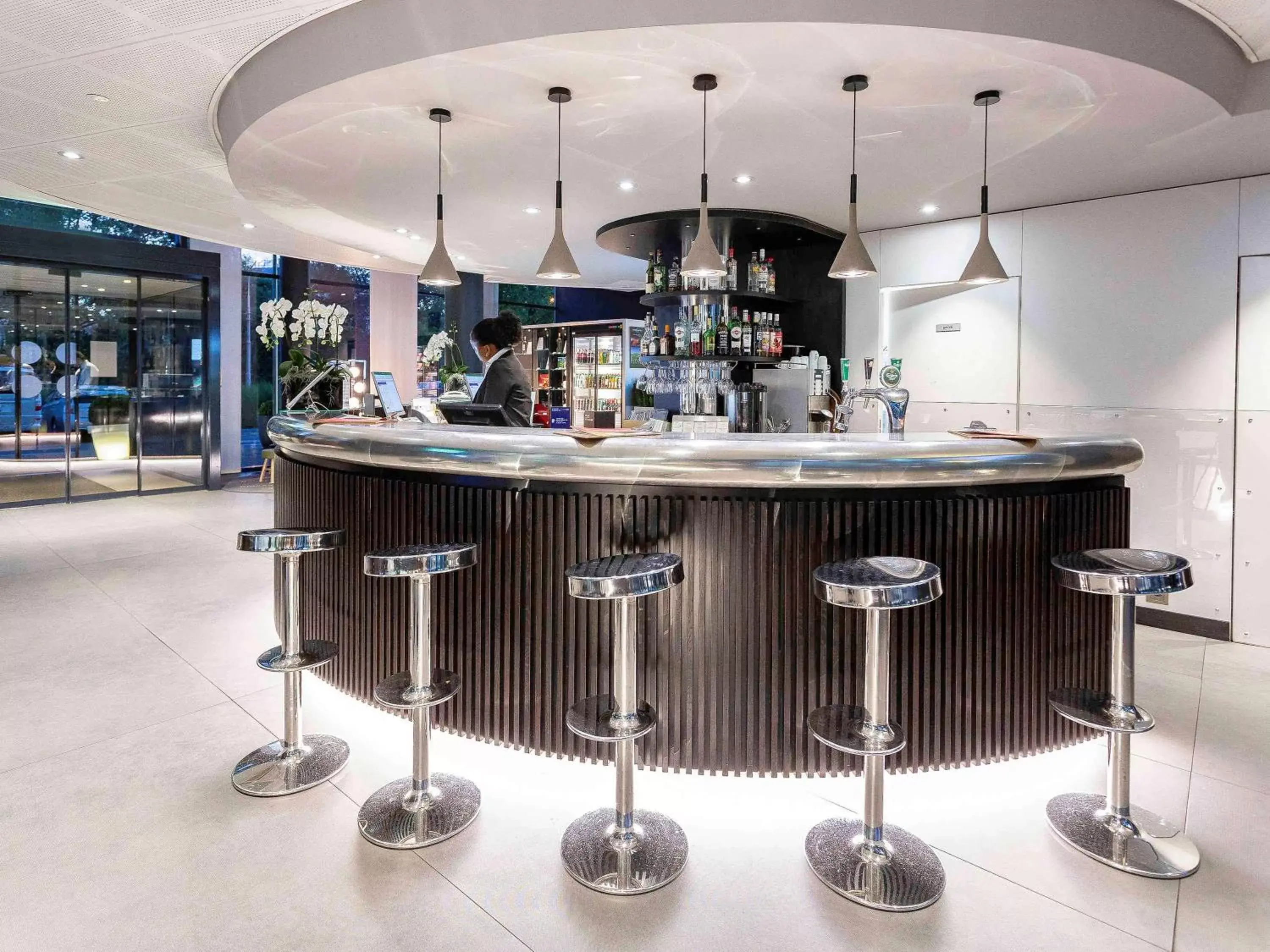Lounge or bar, Lounge/Bar in Novotel Suites Genève Aéroport
