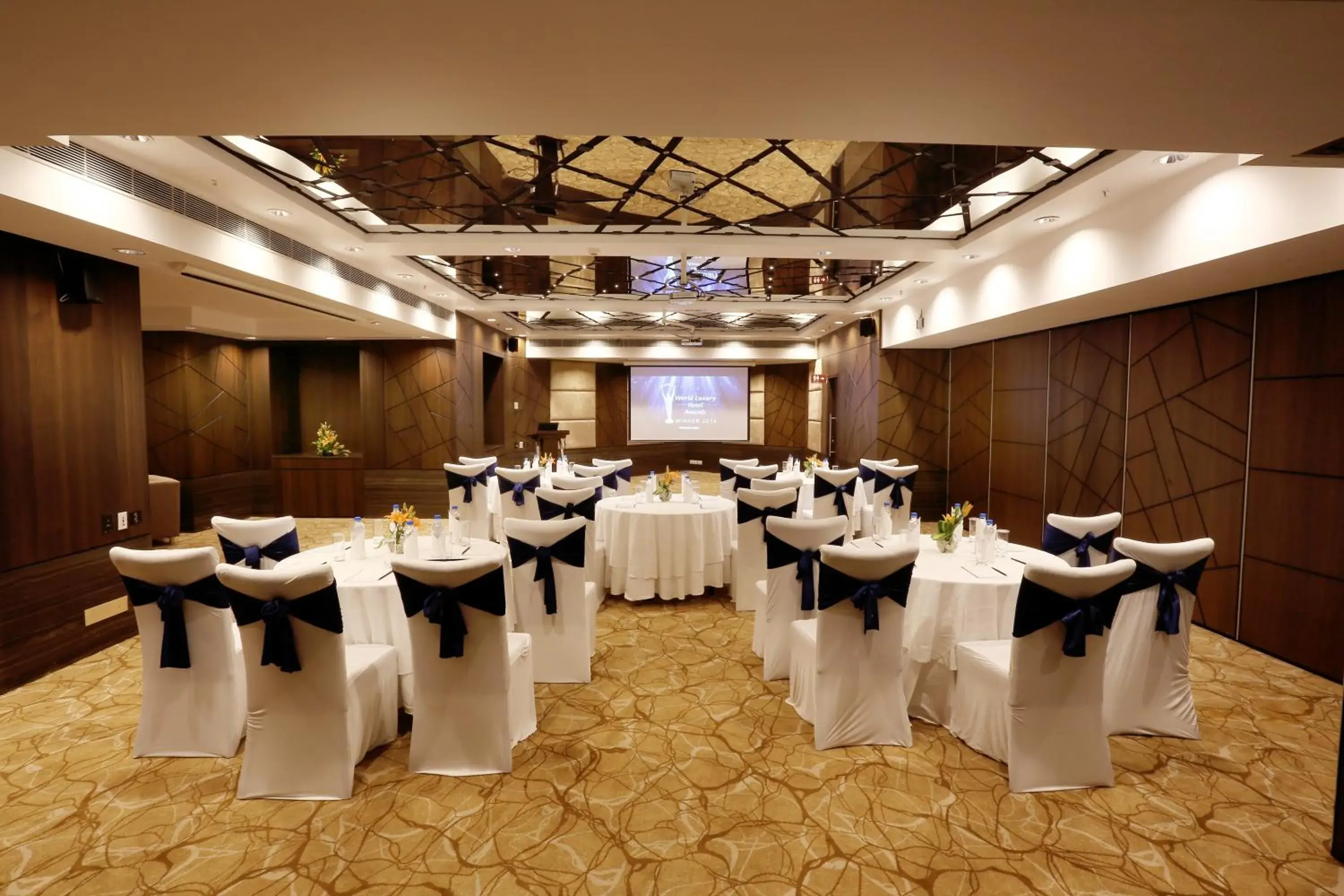 Banquet/Function facilities, Banquet Facilities in Radisson Gurugram Sohna Road City Center
