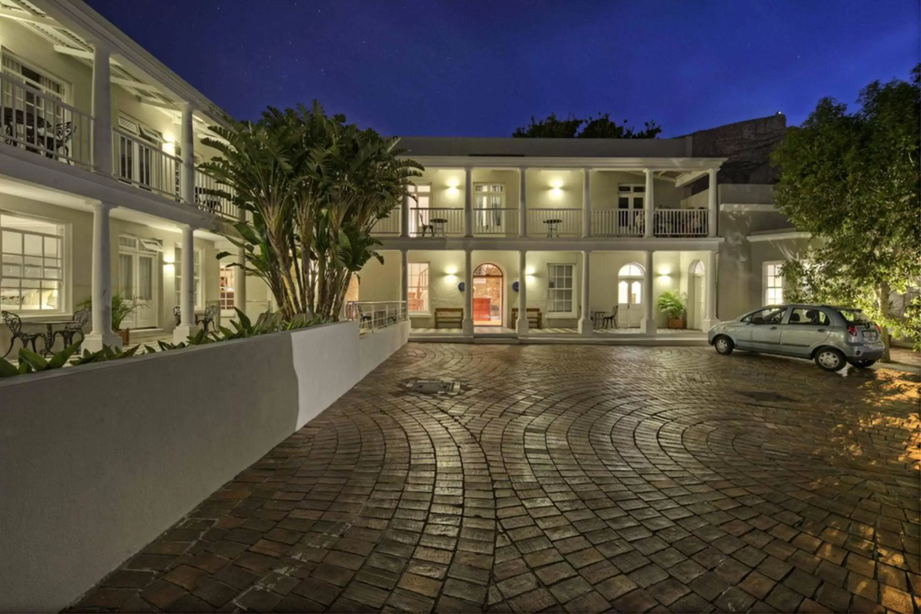 Facade/entrance, Property Building in Three Boutique Hotel