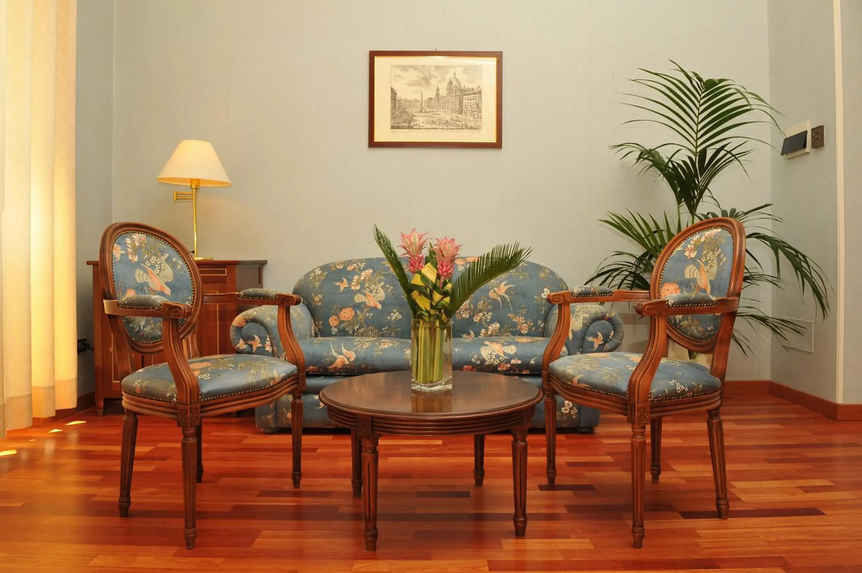 Communal lounge/ TV room, Seating Area in Grande Albergo Quattro Stagioni