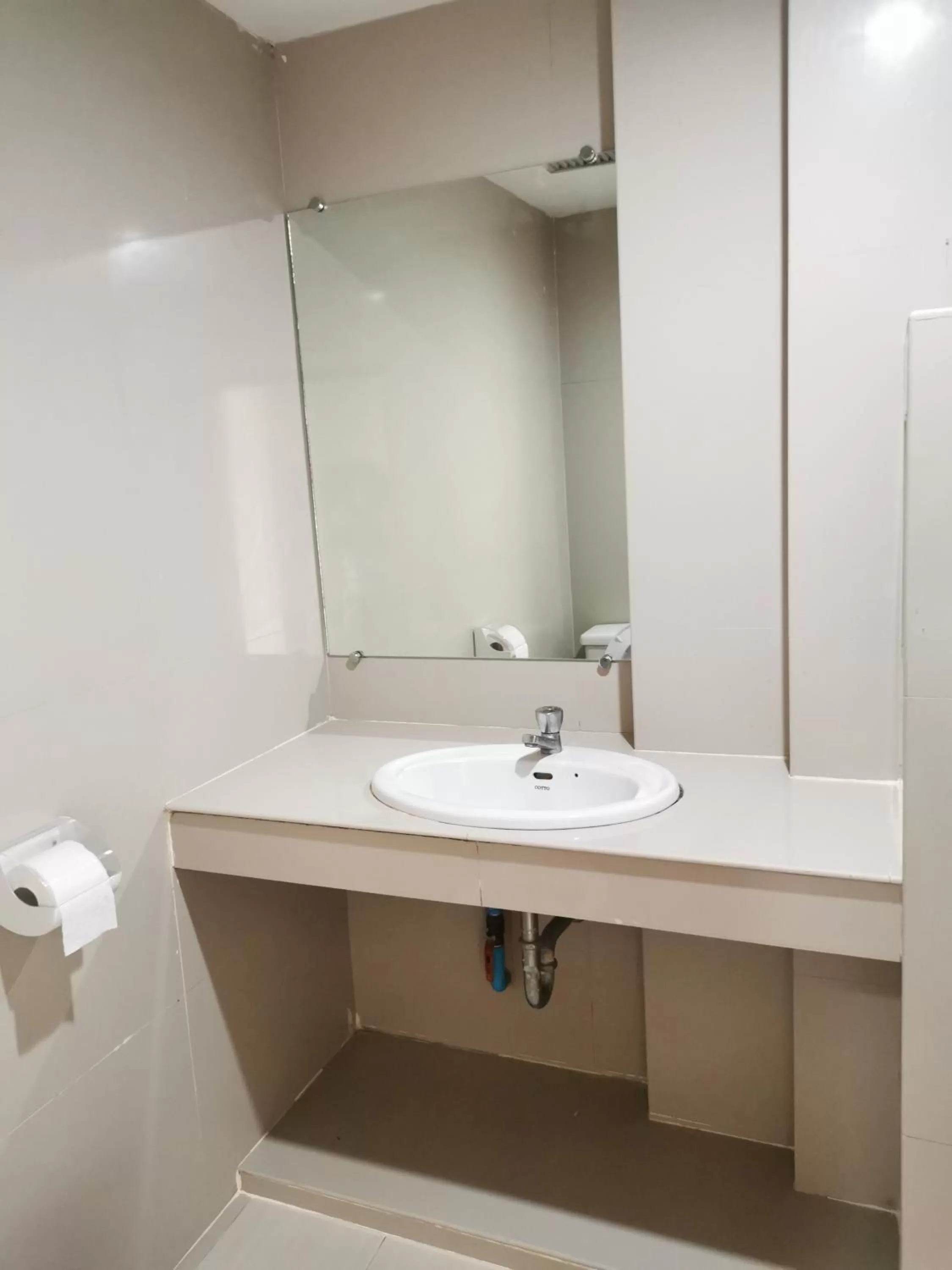 Toilet in Morakot Twin Chumphon