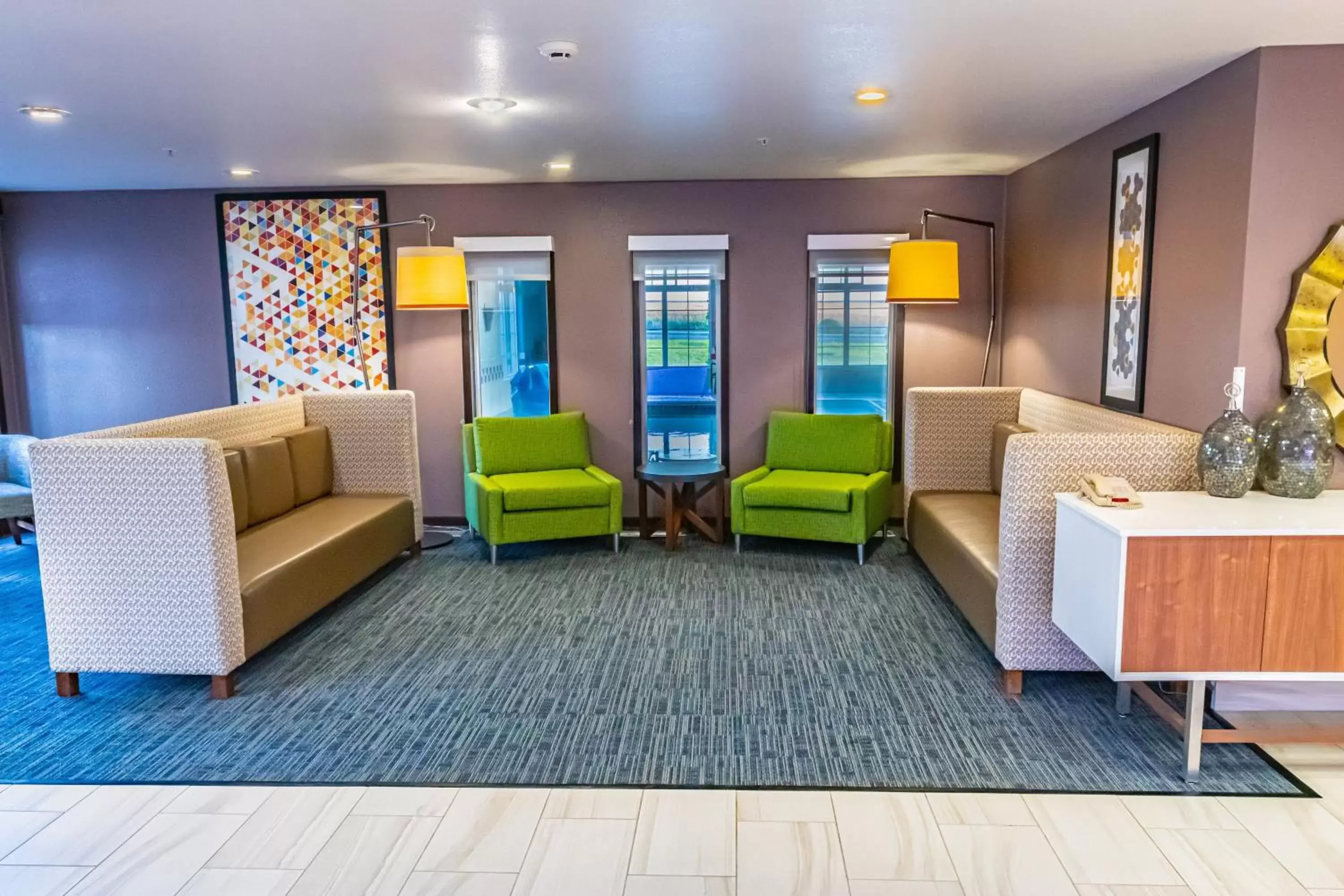 Property building, Seating Area in Holiday Inn Express Pendleton, an IHG Hotel