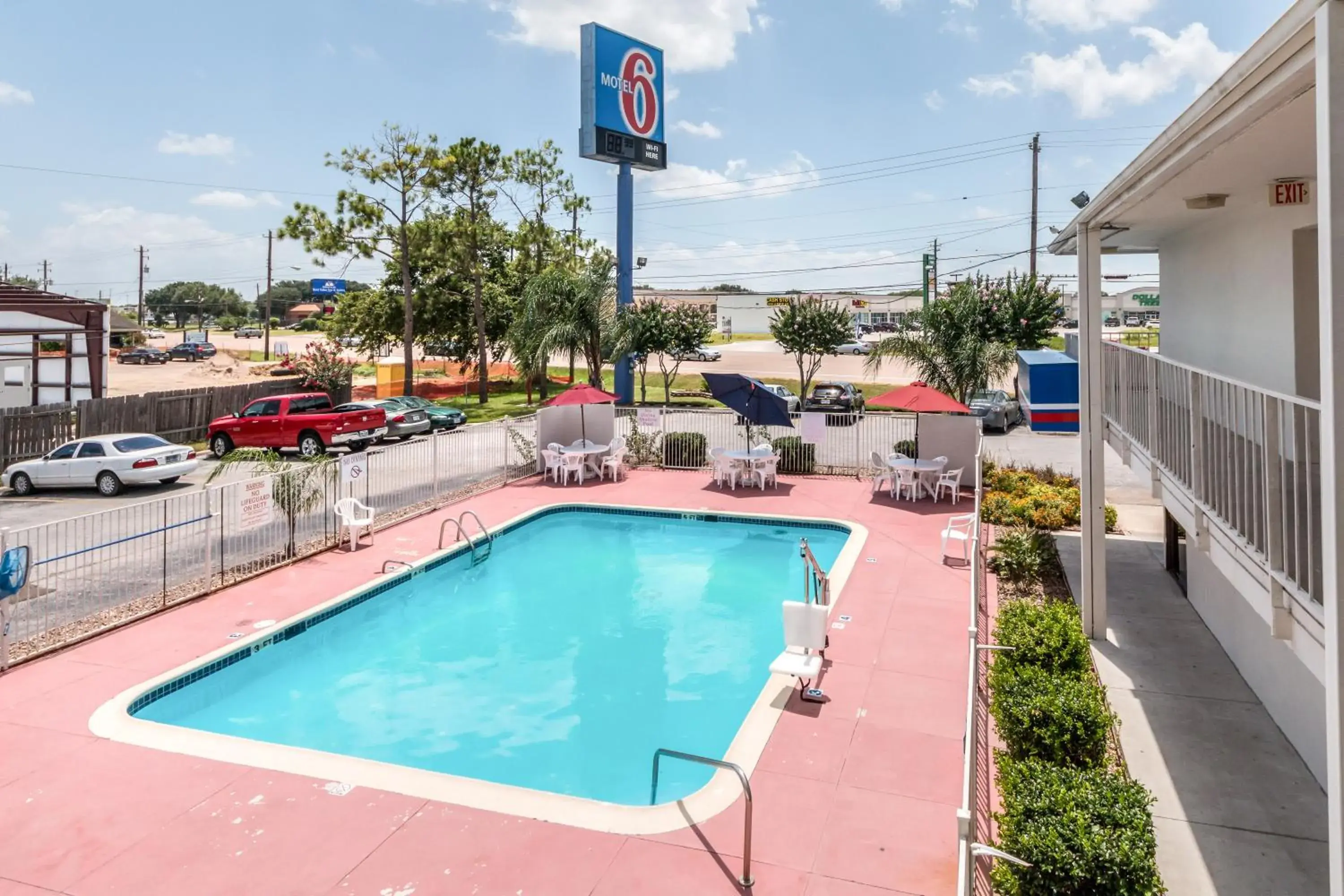 Swimming Pool in Motel 6-Victoria, TX