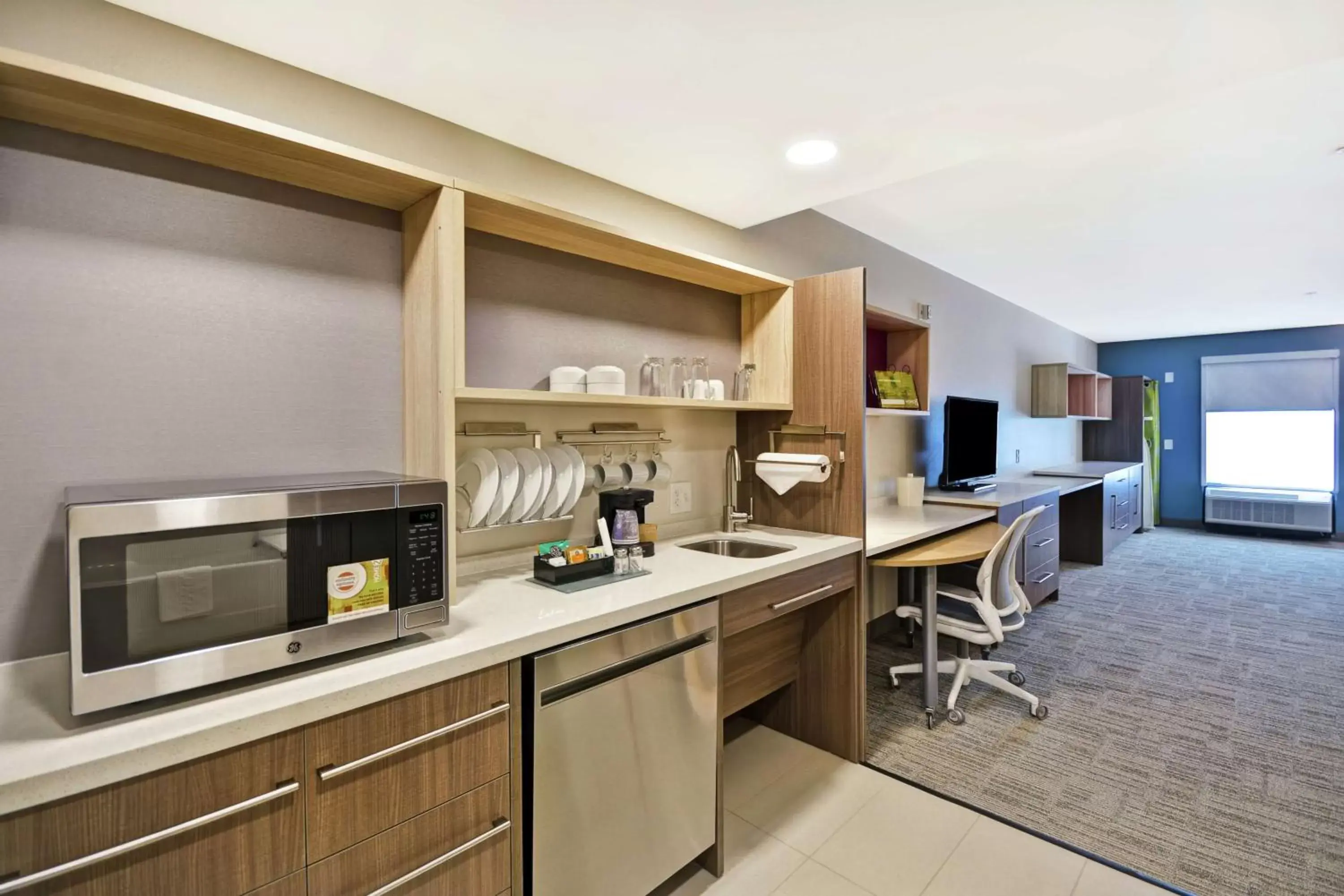 Bedroom, Kitchen/Kitchenette in Home2 Suites By Hilton Warner Robins