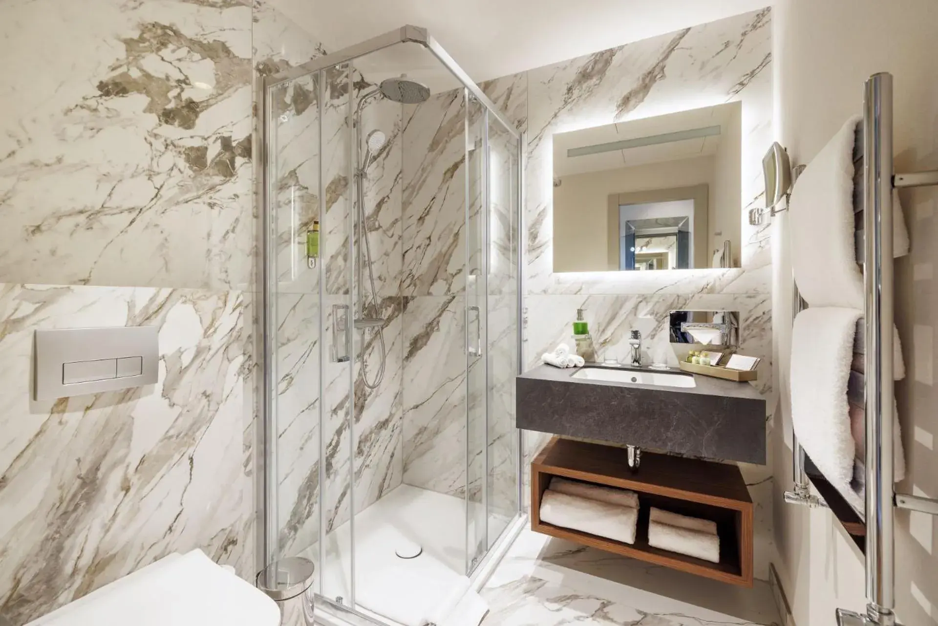 Superior Double or Twin Room - single occupancy in Anna Grand Hotel Superior Double or Twin Room - single occupancy in Anna Grand Hotel