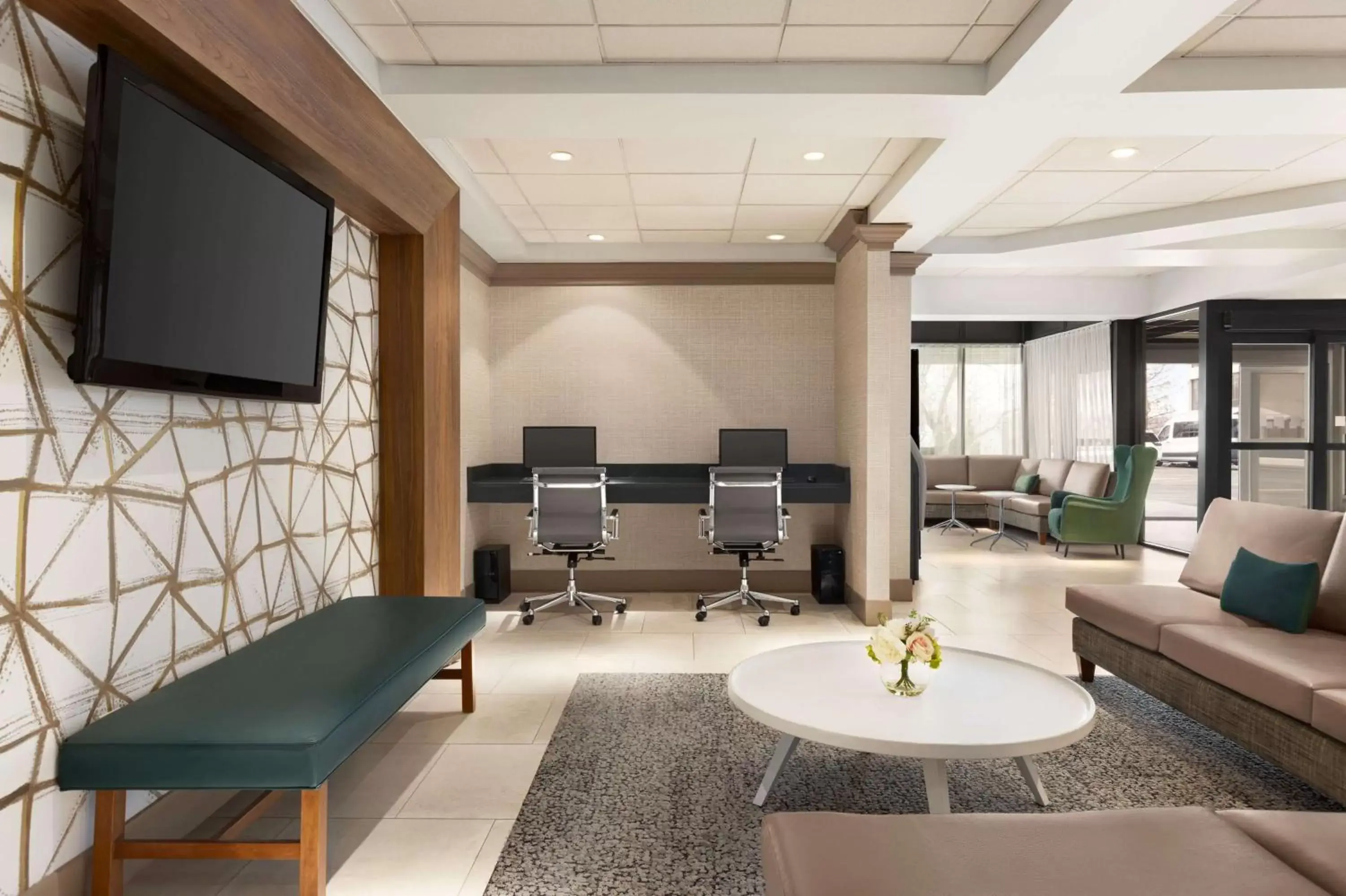 Lobby or reception in Wyndham Garden Totowa