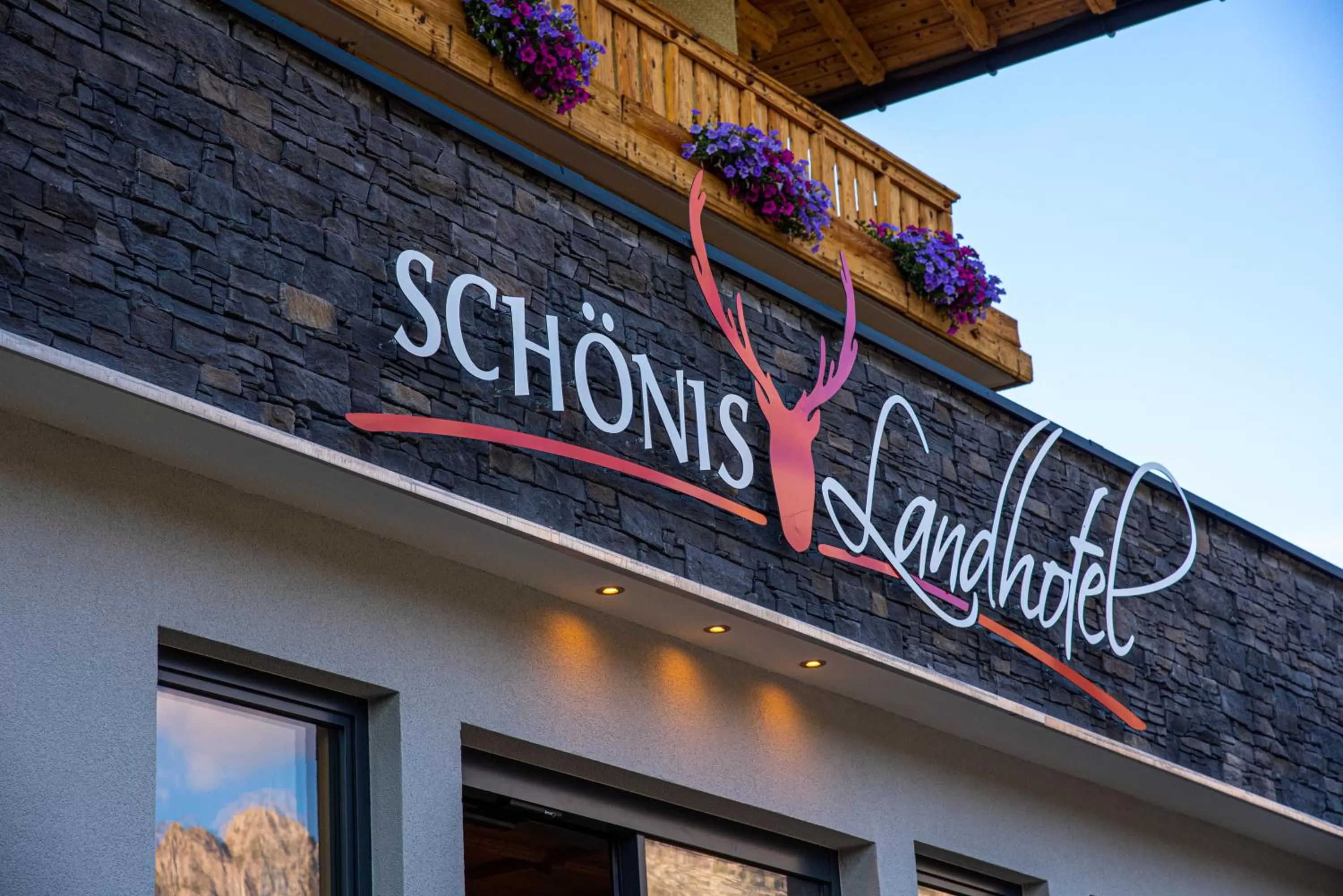 Property building in SCHÖNIS-Landhotel