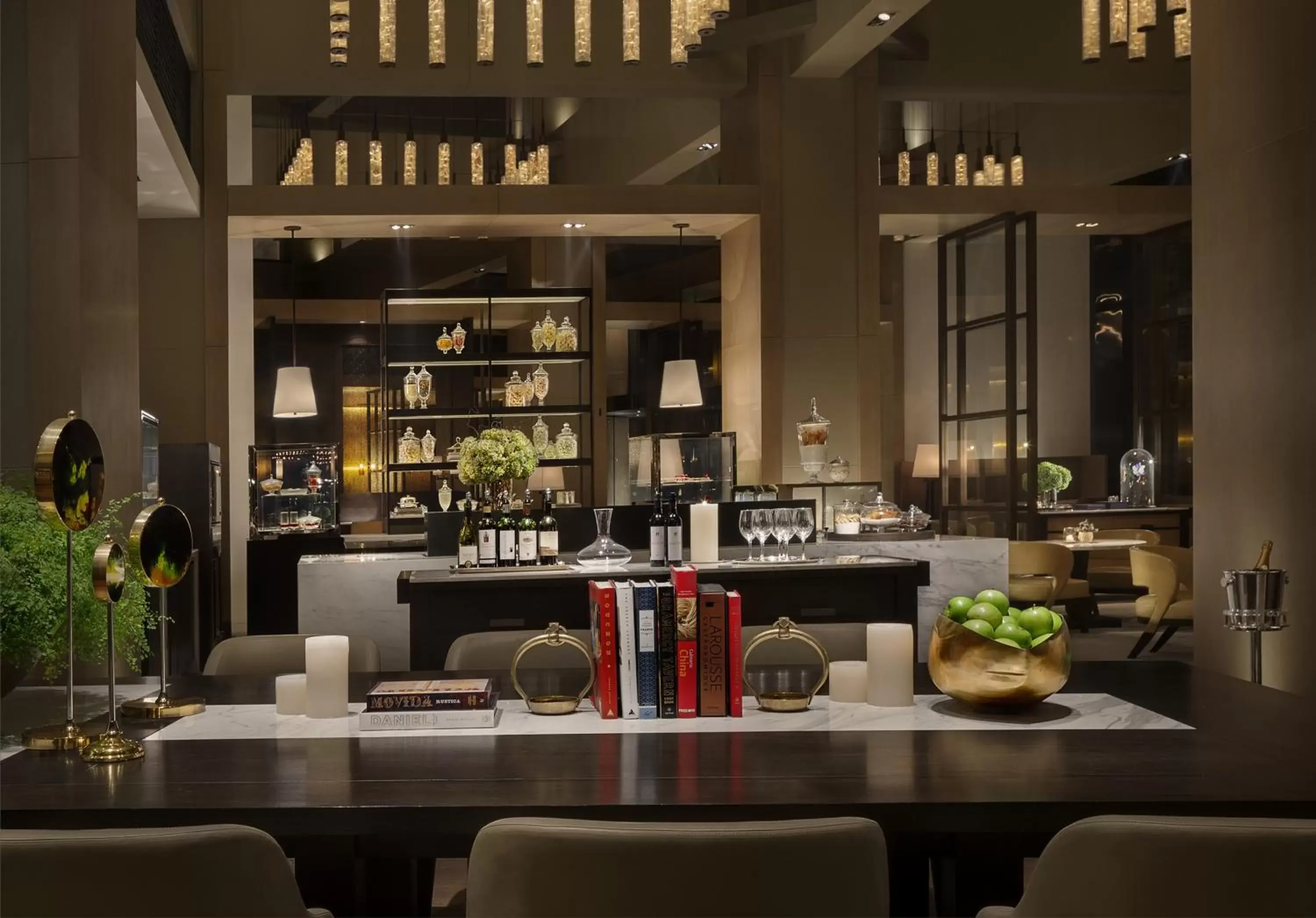 Lounge or bar in Rosewood Beijing