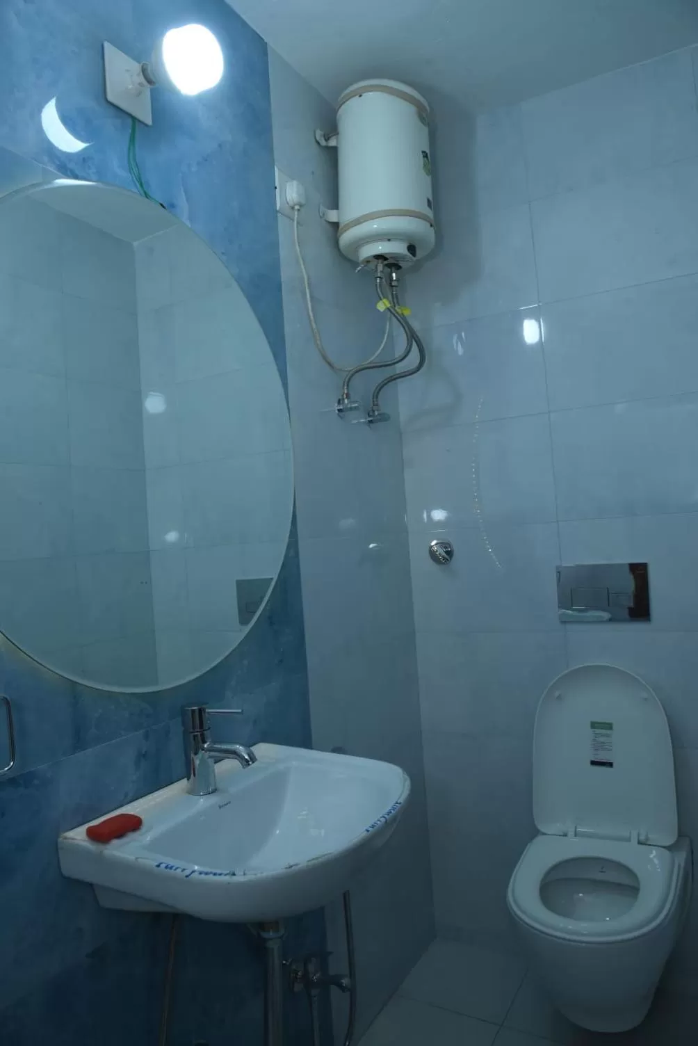 Bathroom in Hotel Swagatam