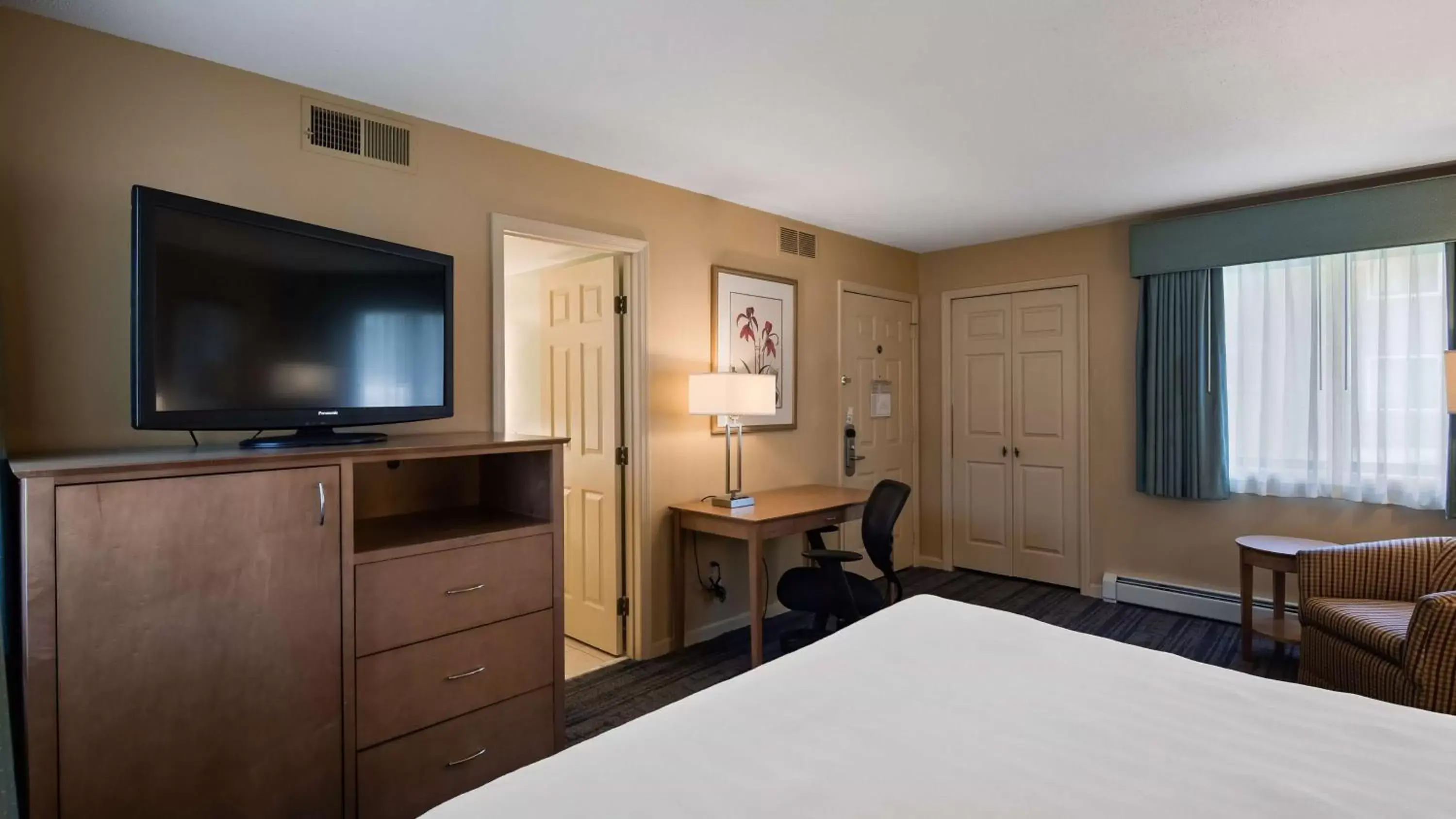 Other, TV/Entertainment Center in Best Western Inn & Suites Rutland-Killington