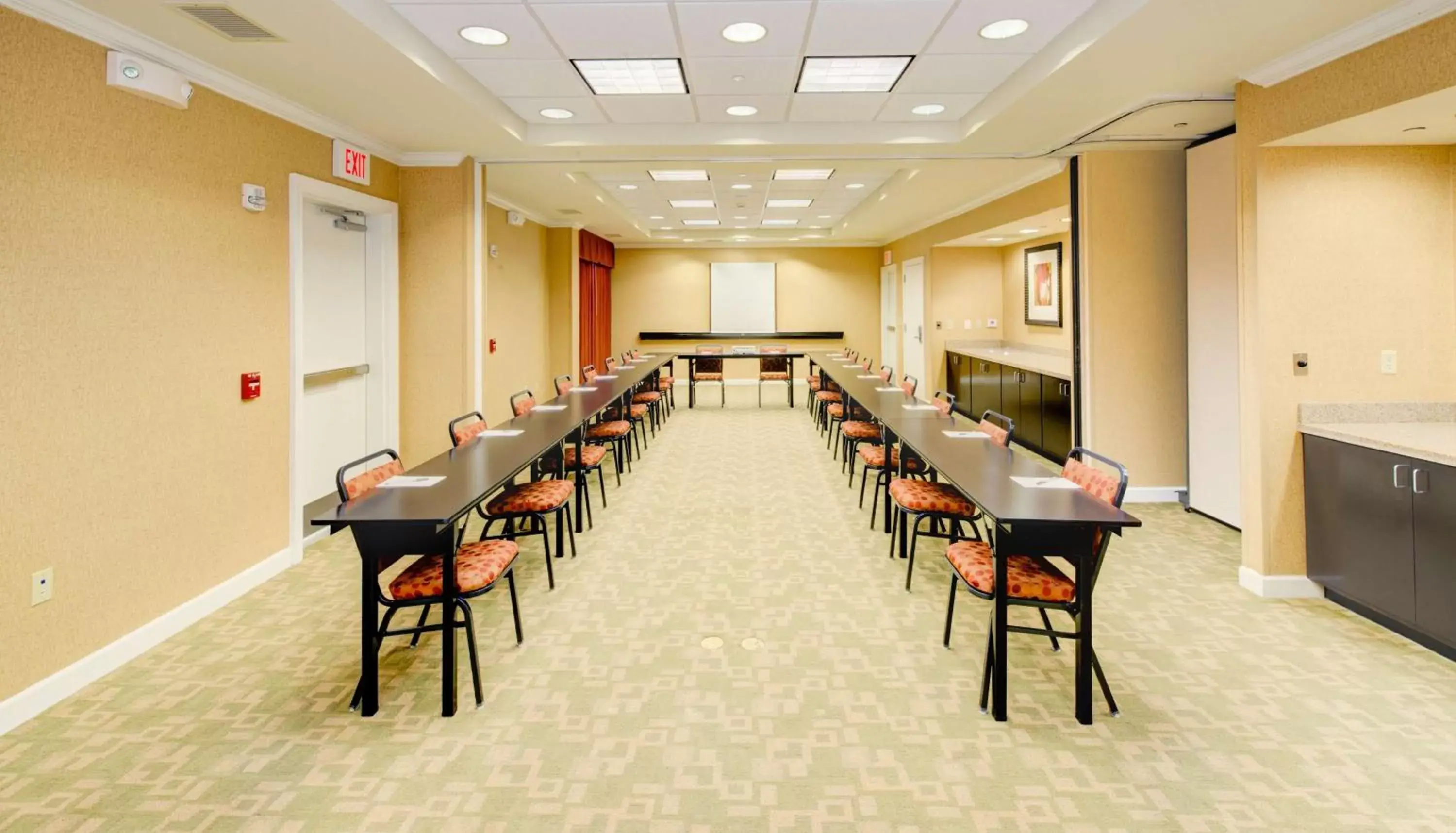 Meeting/conference room in Hampton Inn & Suites Scottsboro