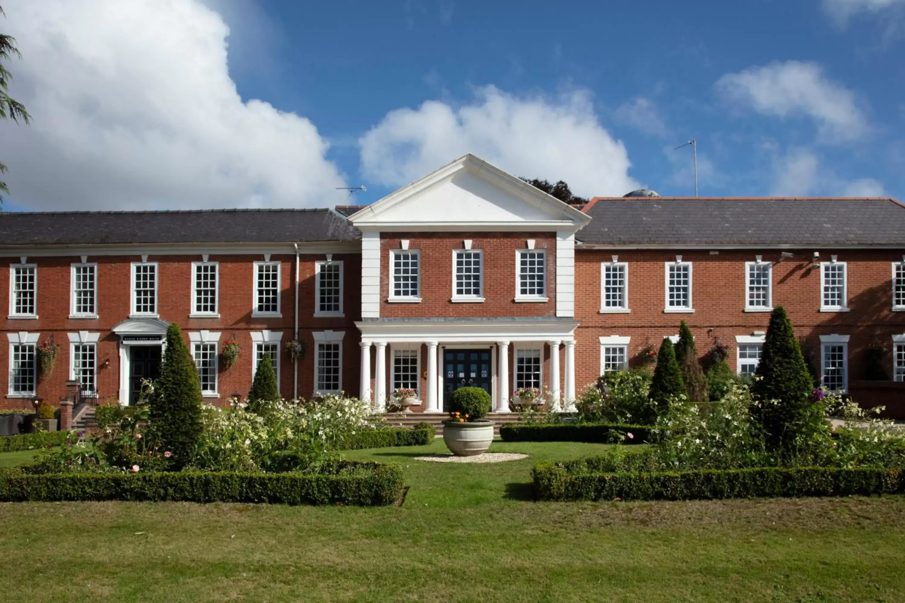 Facade/entrance, Property Building in Best Western Plus Manor Hotel NEC Birmingham