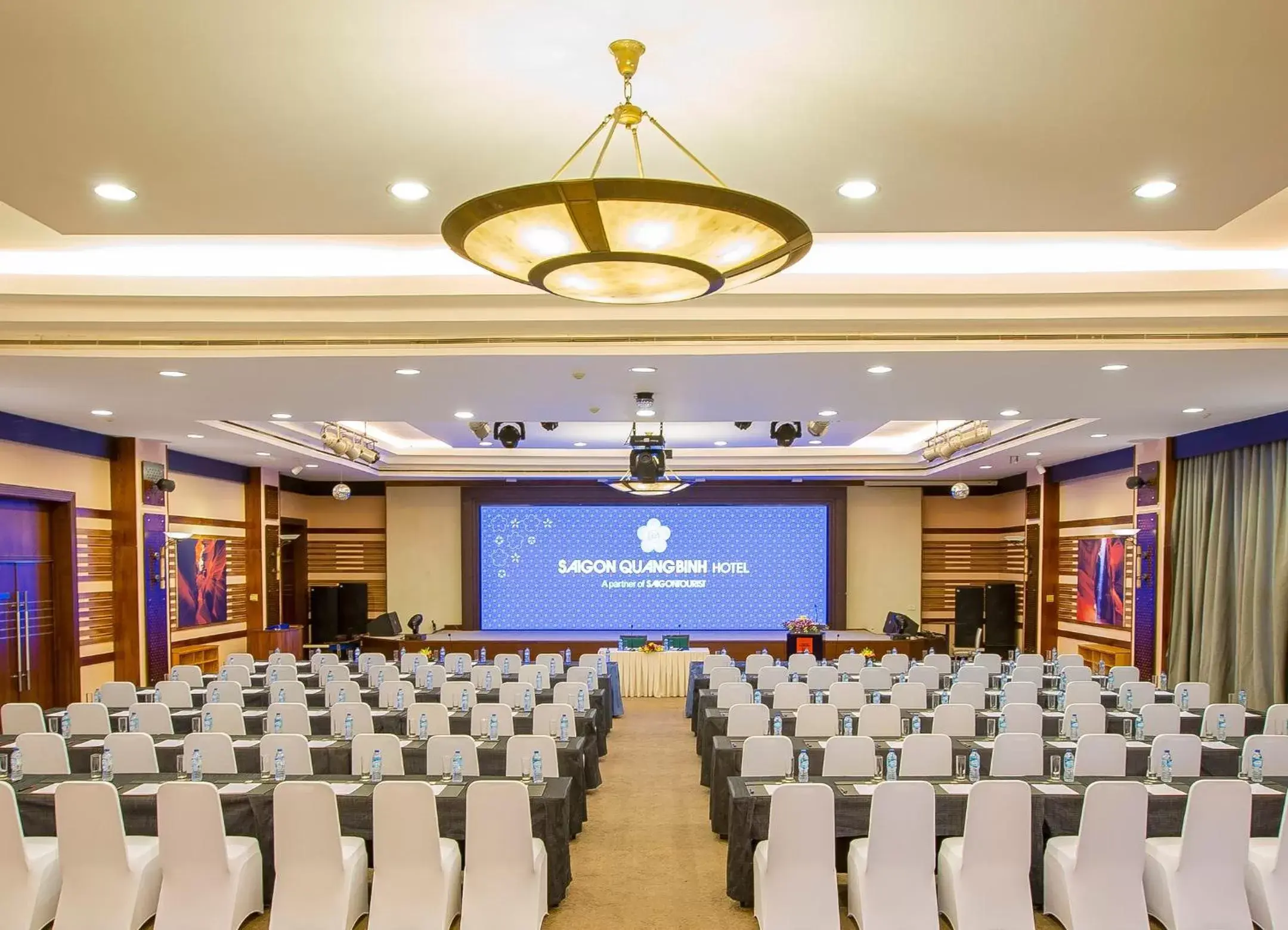 Meeting/conference room in Sai Gon Quang Binh Hotel