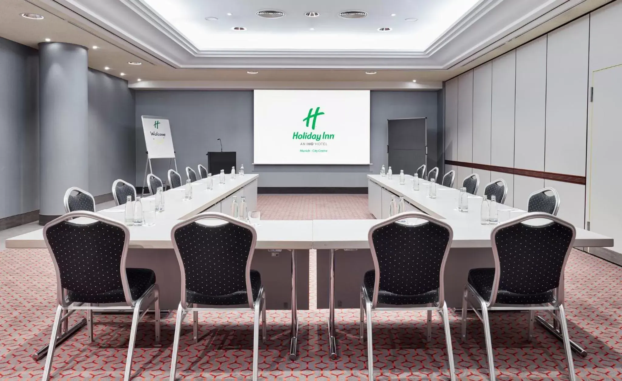 Meeting/conference room in Holiday Inn Munich City Centre, an IHG Hotel