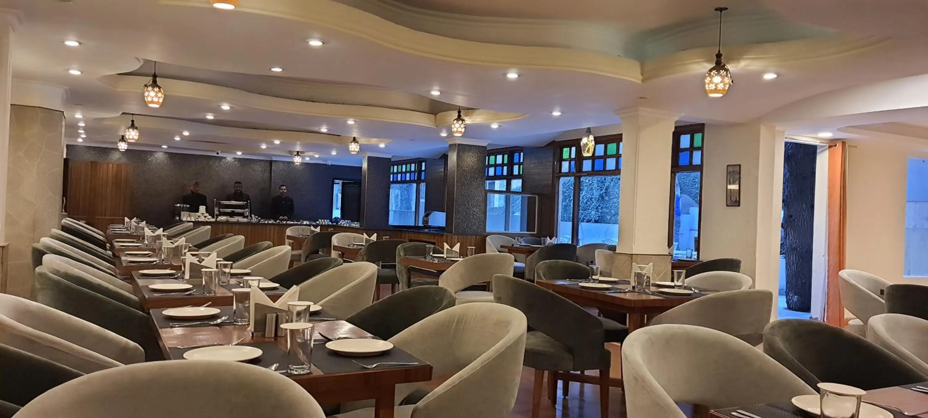 Restaurant/places to eat in Snow Valley Resorts Dalhousie