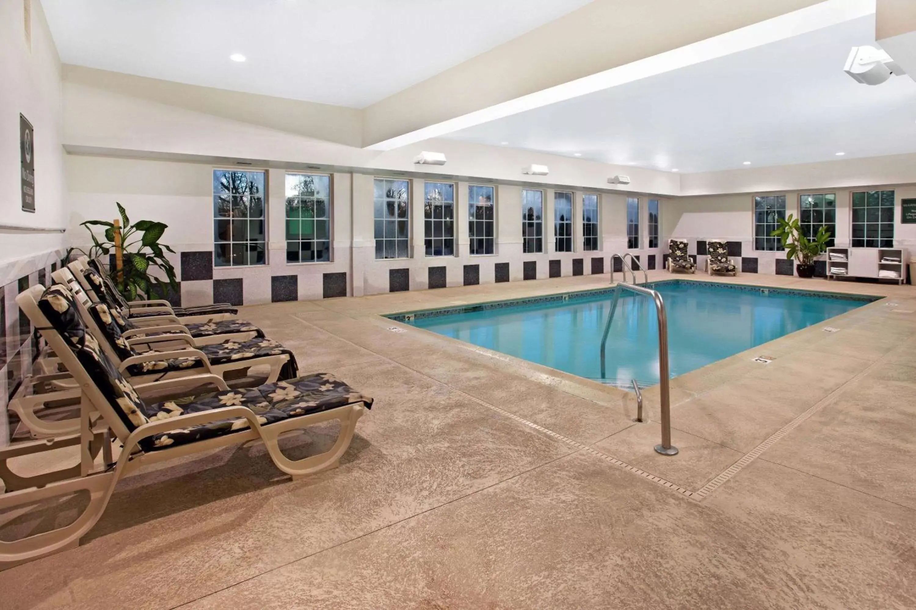 Pool view, Swimming Pool in La Quinta by Wyndham Stonington-Mystic Area