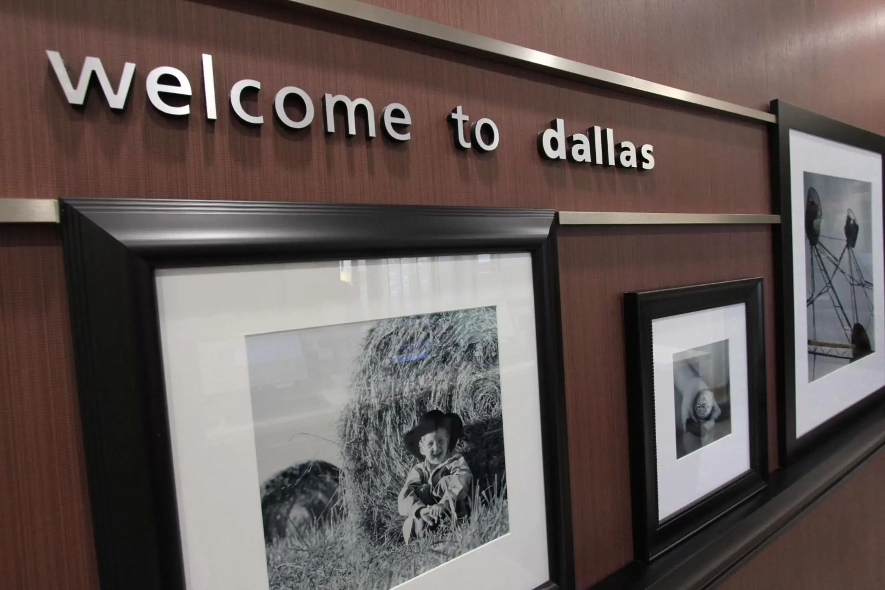 Lobby or reception in Hampton Inn & Suites Dallas Market Center