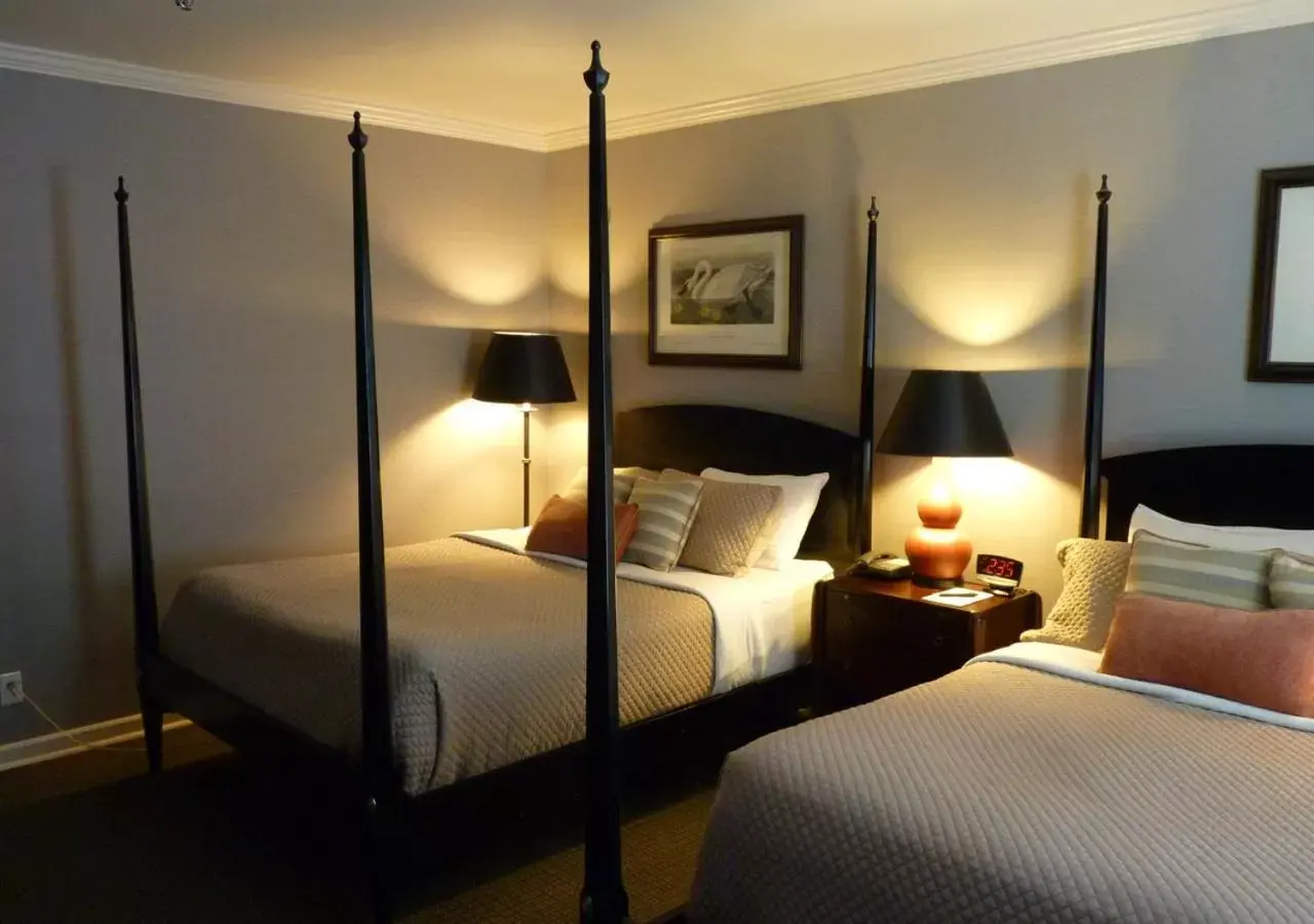 Bed in Colgate Inn