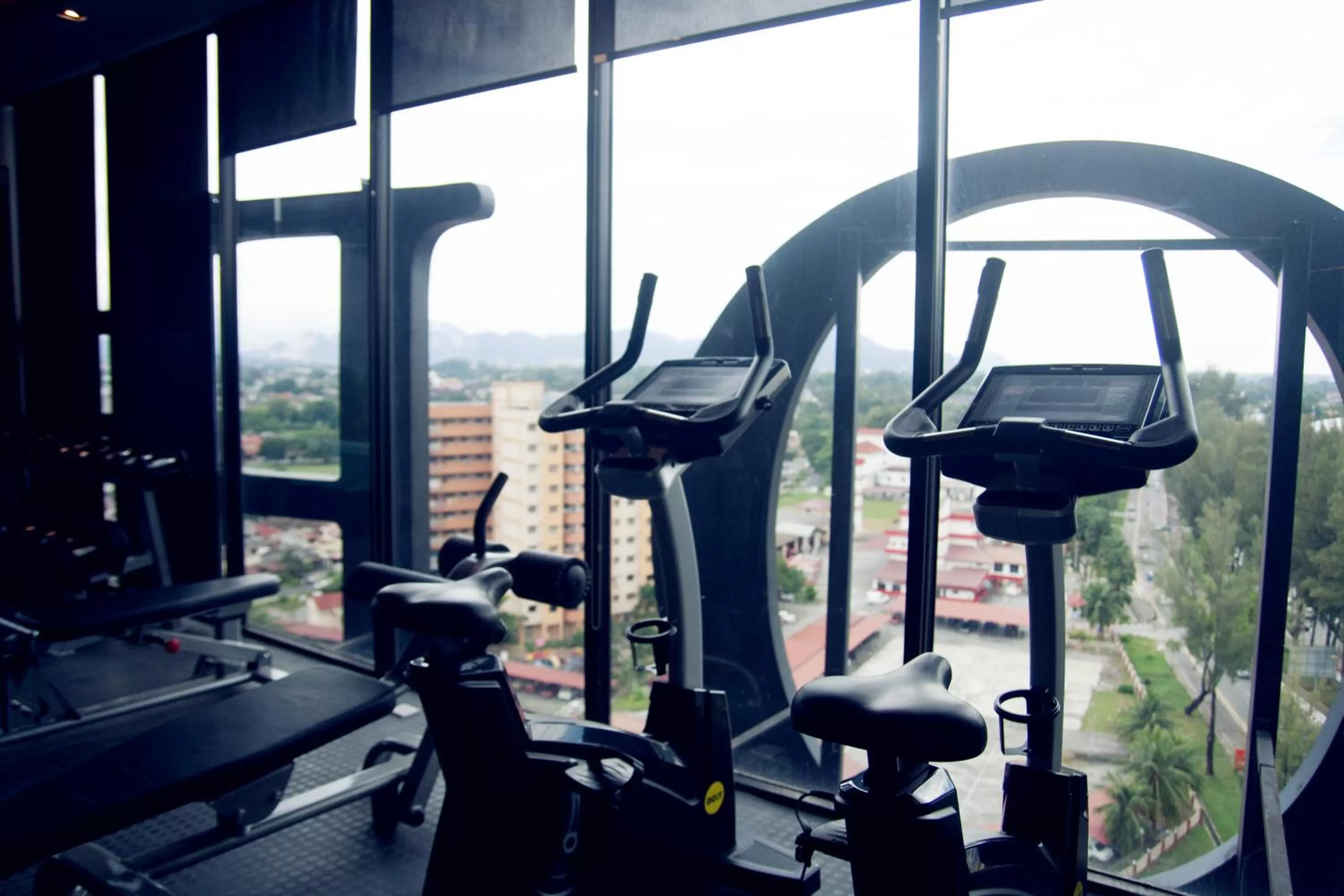 Fitness centre/facilities in M Roof Hotel & Residences
