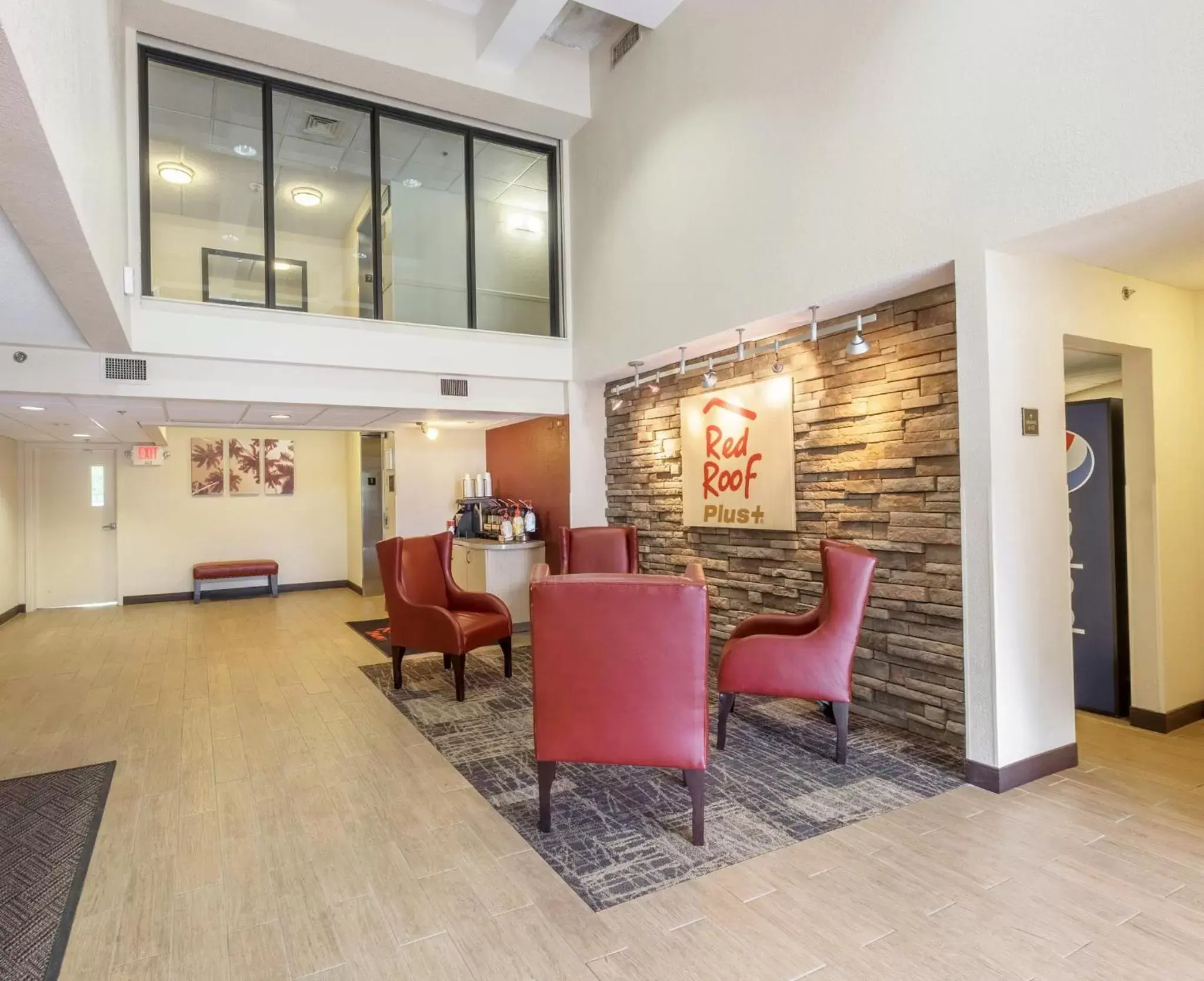 Lobby or reception, Seating Area in Red Roof Inn PLUS+ West Palm Beach